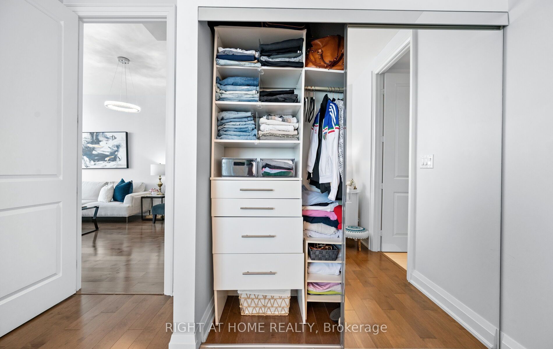 50 Absolute Avenue 4902 Lph Property Photo 18