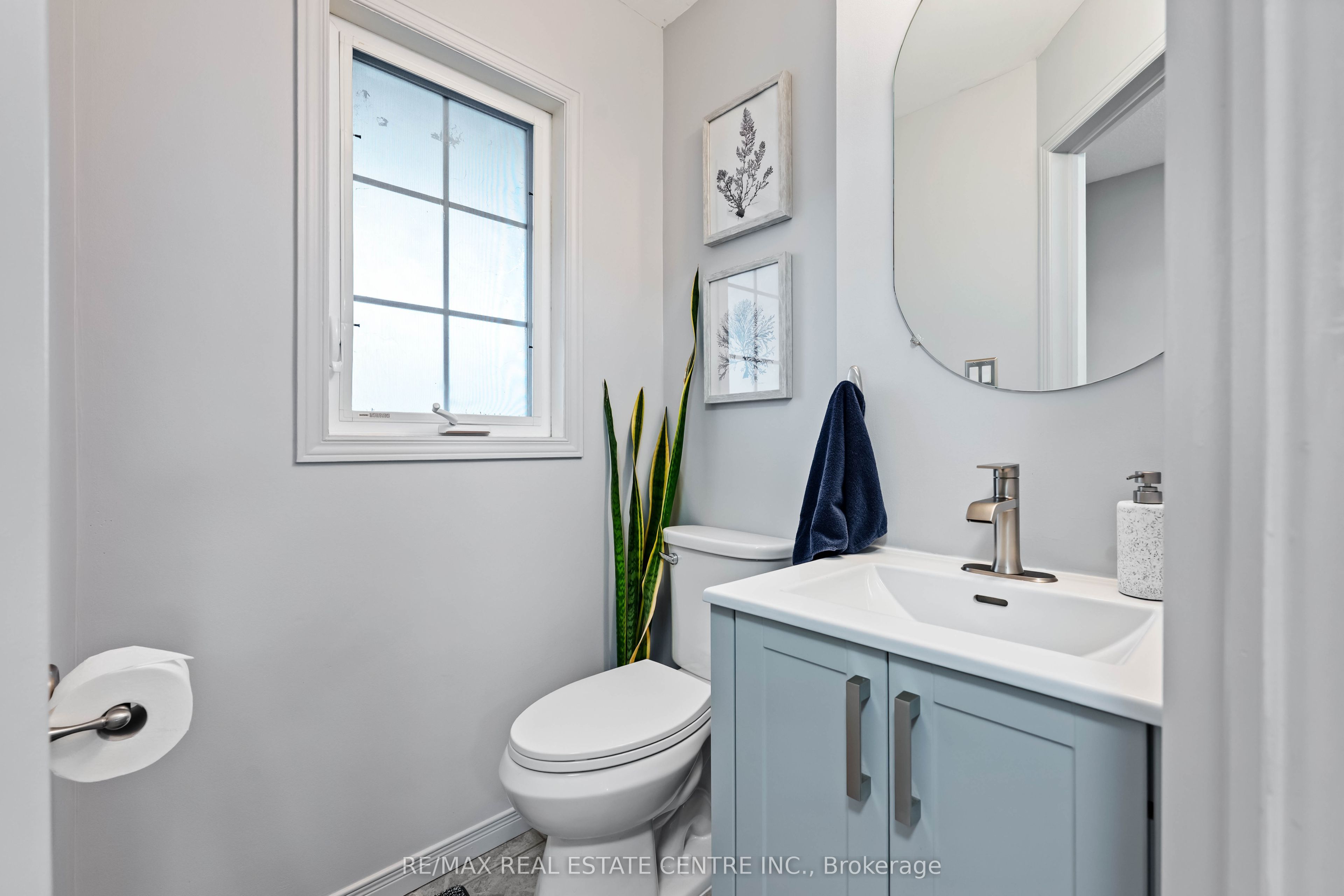 53 Benjamin Crescent Property Photo 8