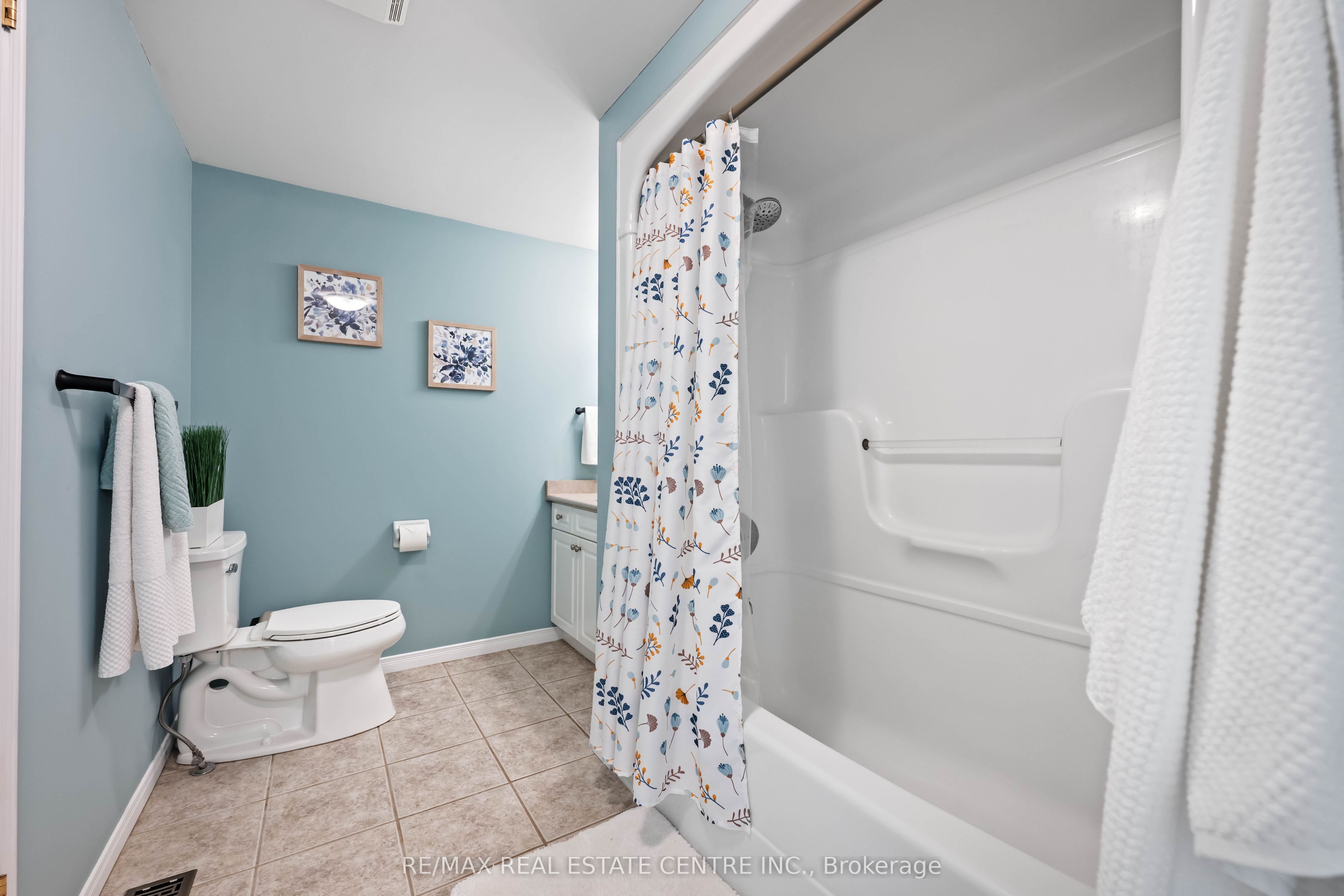 53 Benjamin Crescent Property Photo 30