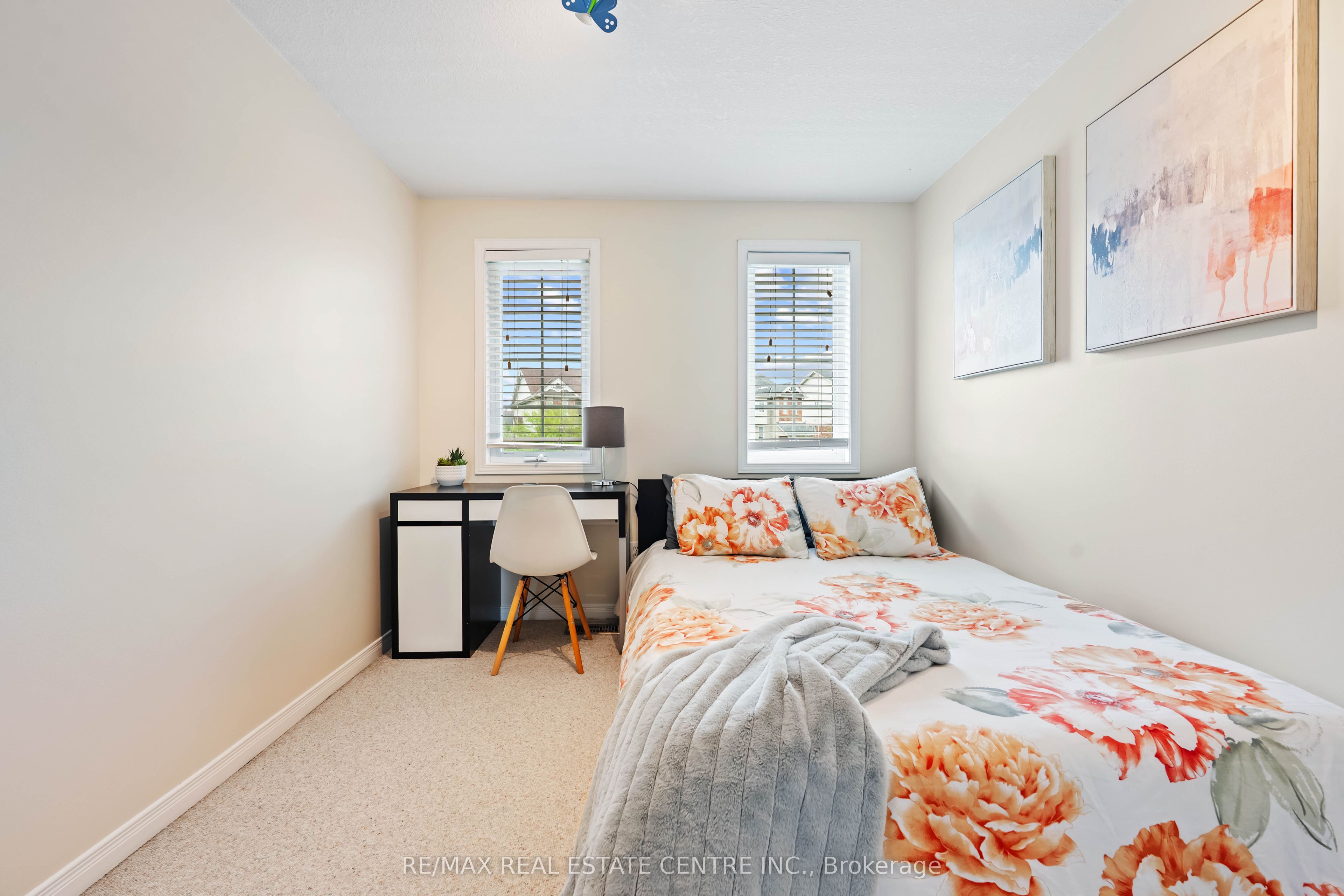 53 Benjamin Crescent Property Photo 33