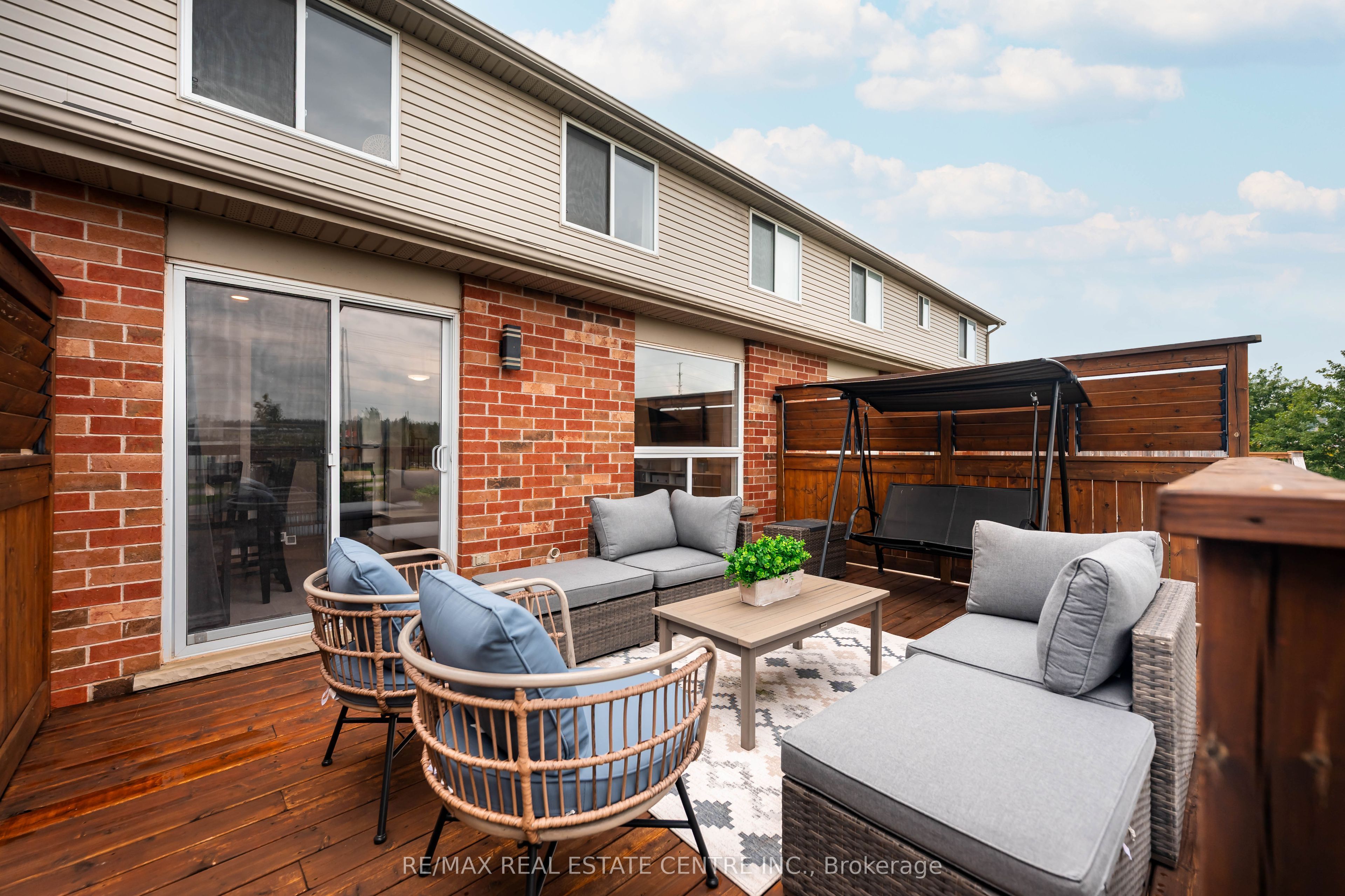53 Benjamin Crescent Property Photo 39