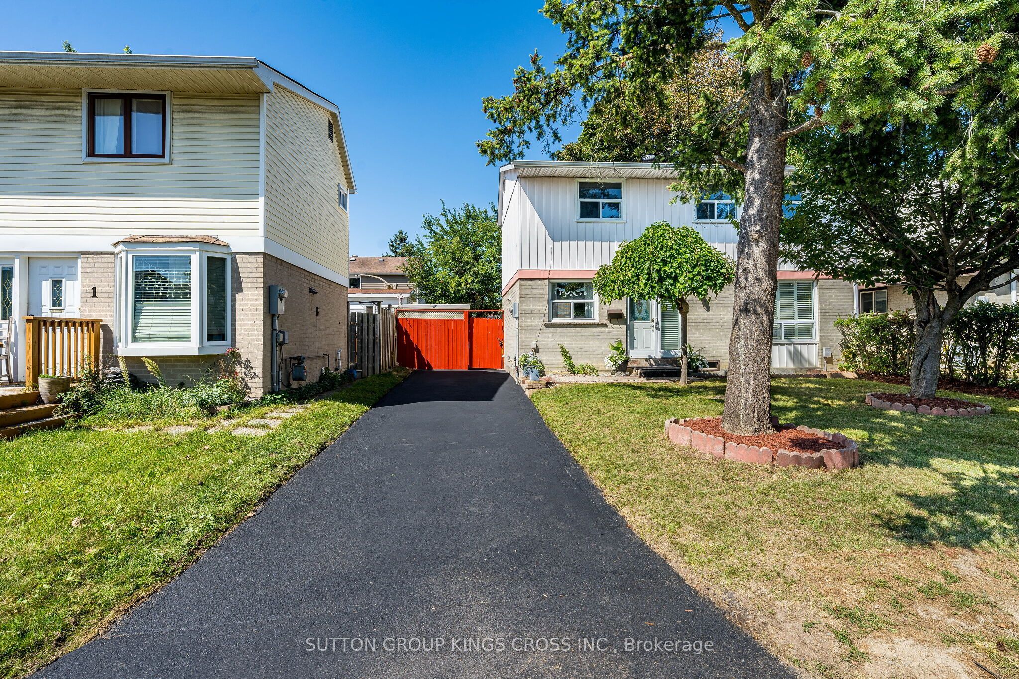 2 Hemlark Court
