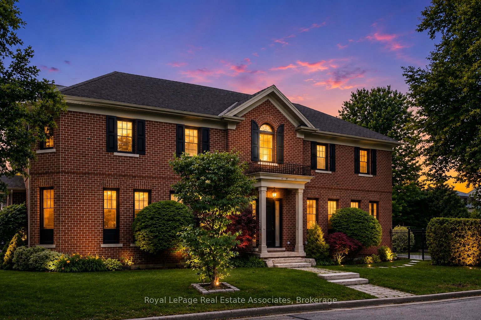 32 Jopling Avenue N Property Photo 1