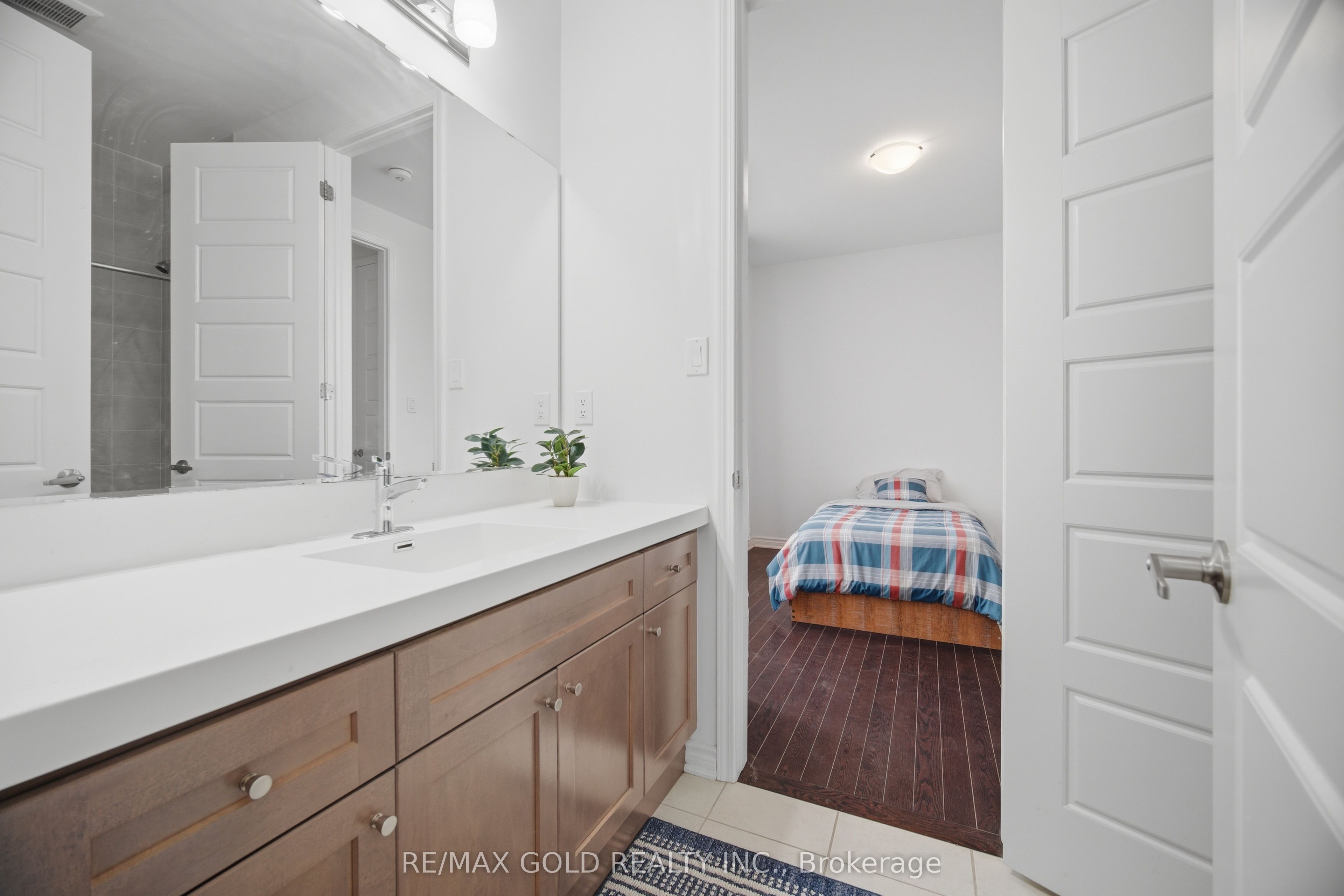 526 Kennedy Circle W Property Photo 39