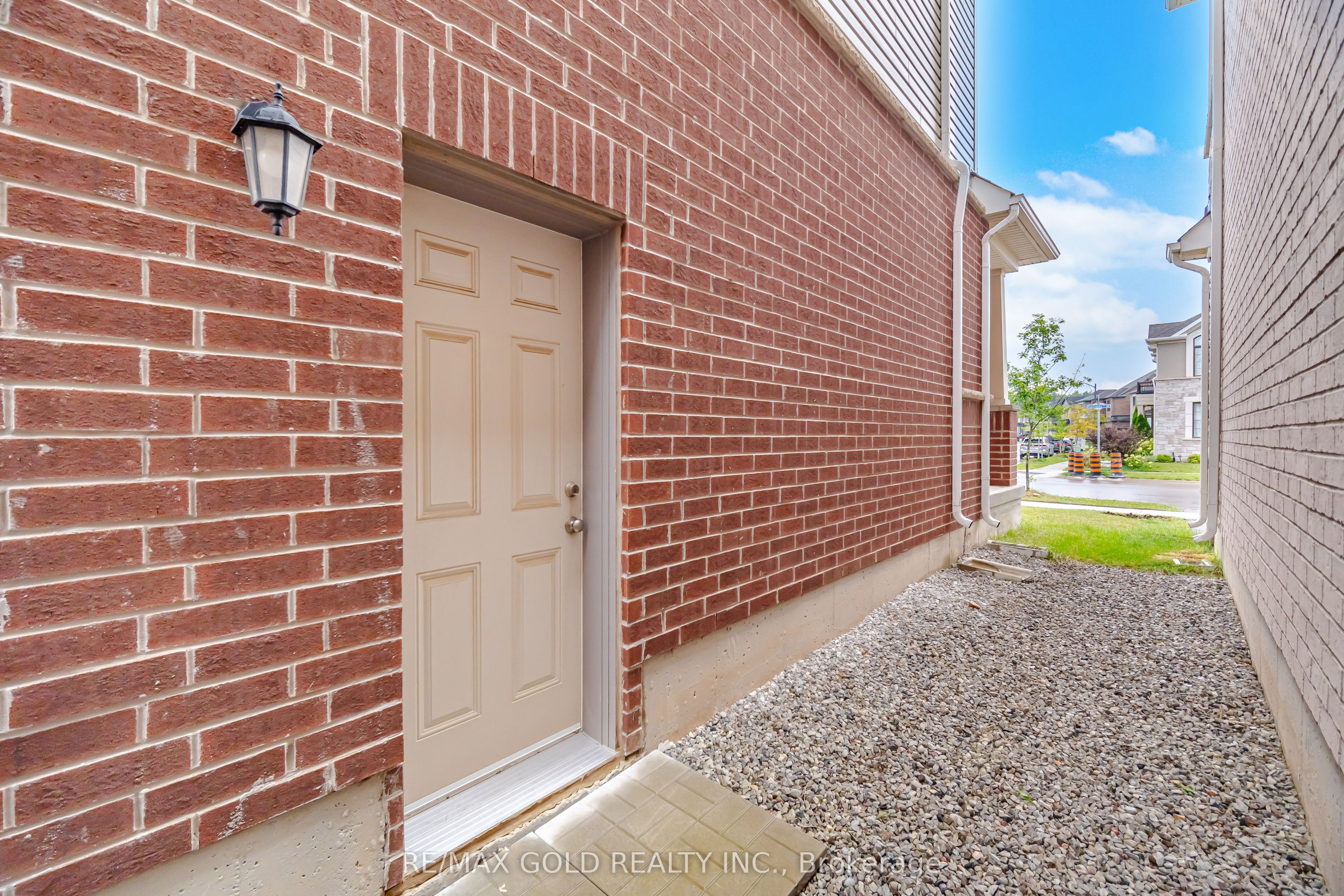 526 Kennedy Circle W Property Photo 44