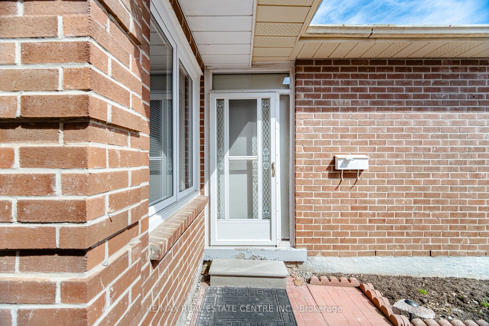 11 Sheringham Street Property Photo 6