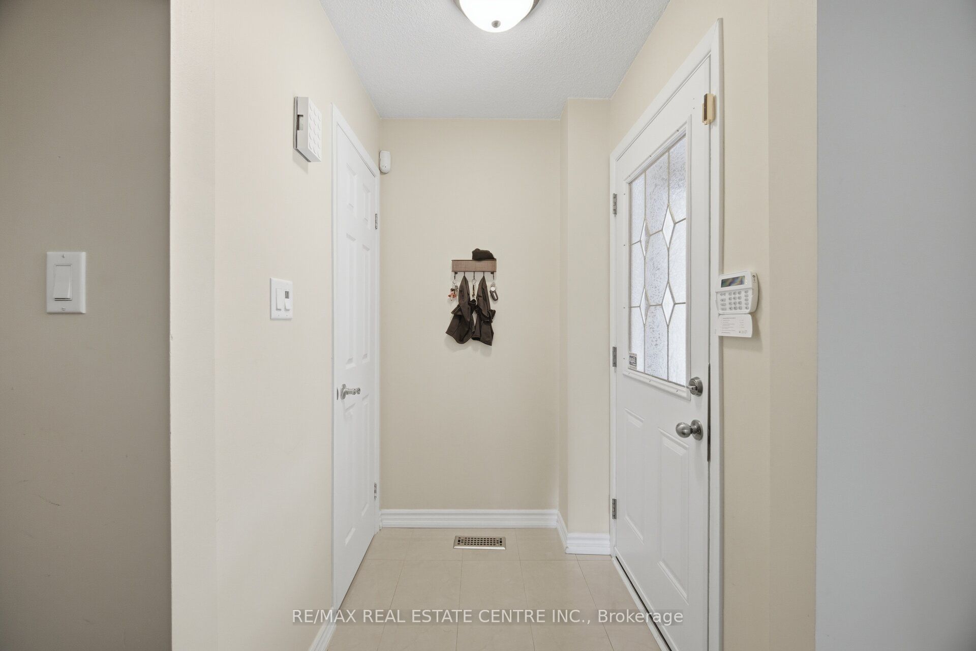 11 Sheringham Street Property Photo 7