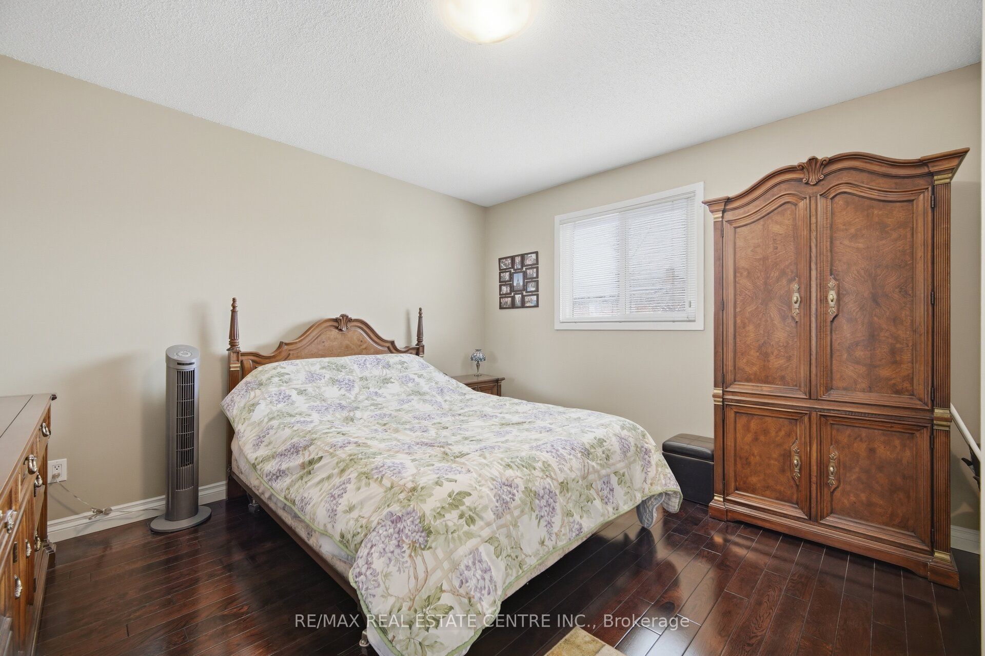 11 Sheringham Street Property Photo 20