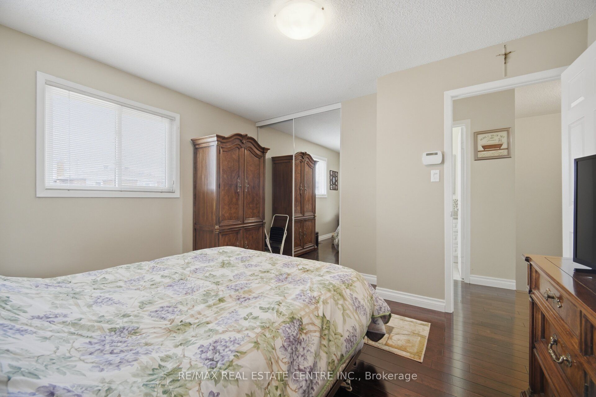 11 Sheringham Street Property Photo 21