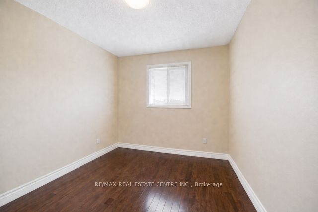 11 Sheringham Street Property Photo 25
