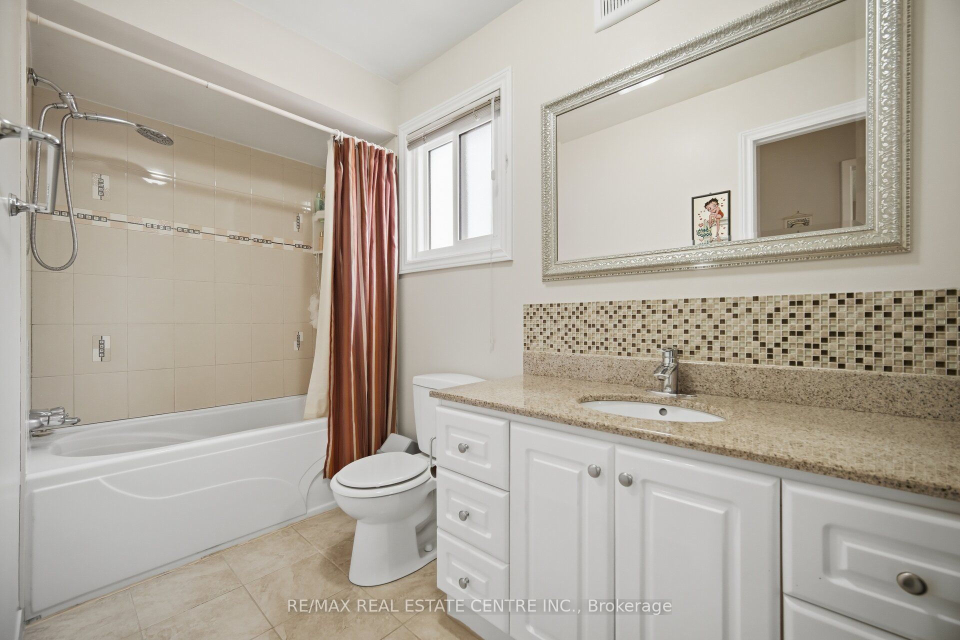 11 Sheringham Street Property Photo 28