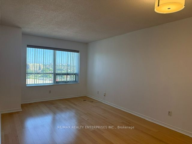 61 Heintzman Street 1310 Property Photo 3