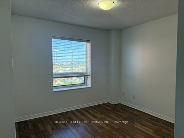 61 Heintzman Street 1310 Property Photo 15