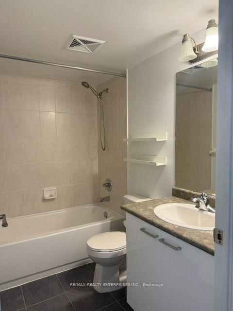 61 Heintzman Street 1310 Property Photo 17