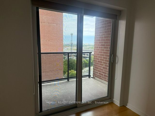 61 Heintzman Street 1310 Property Photo 29