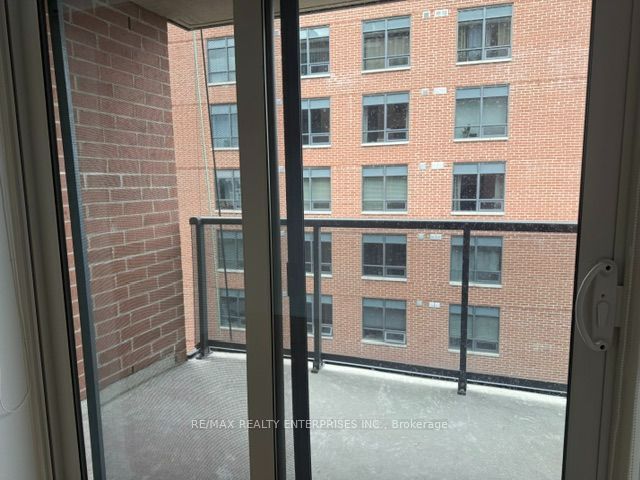 61 Heintzman Street 1310 Property Photo 30