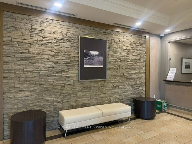 61 Heintzman Street 1310 Property Photo 32