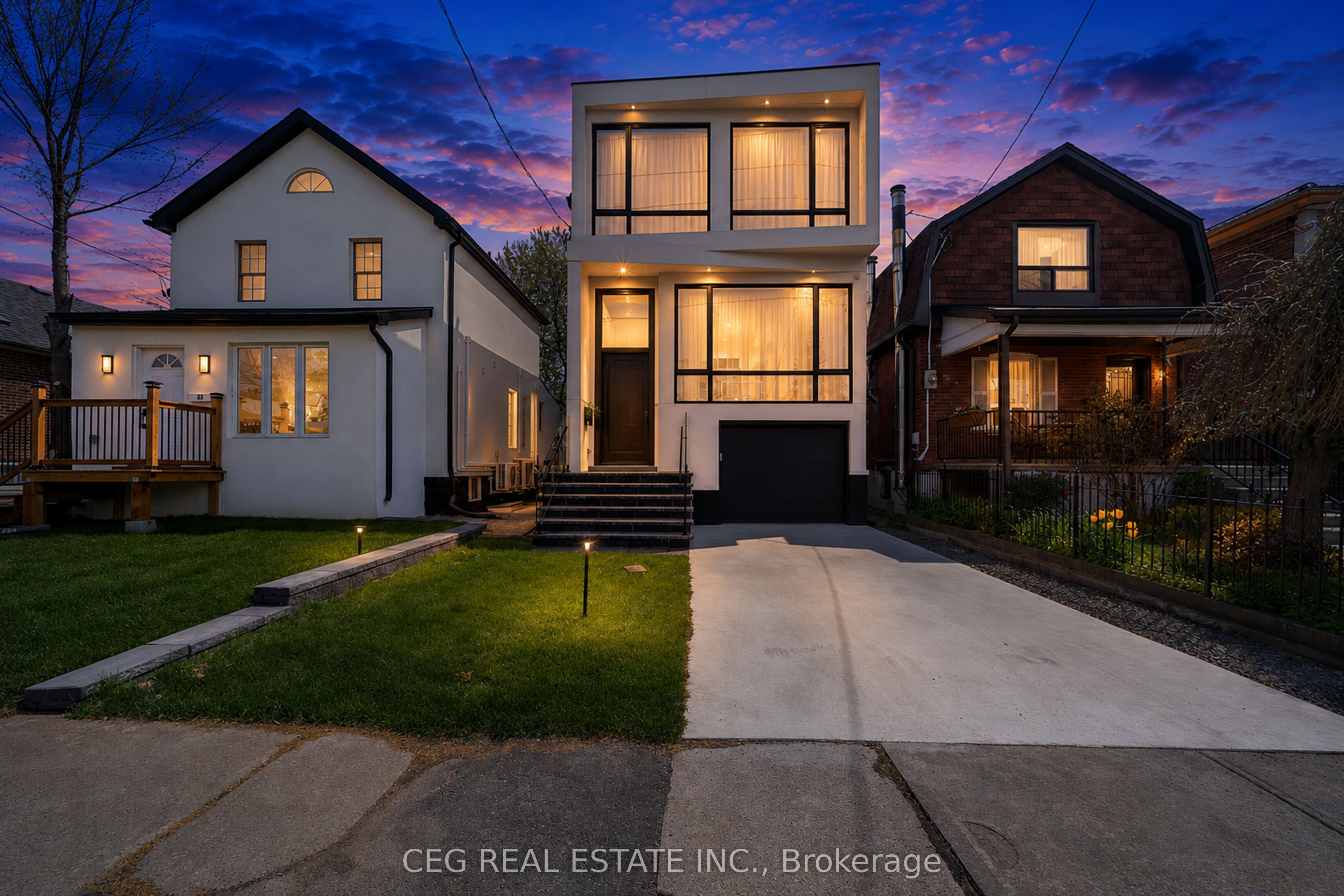 21 Sixteenth Street Property Photo 2