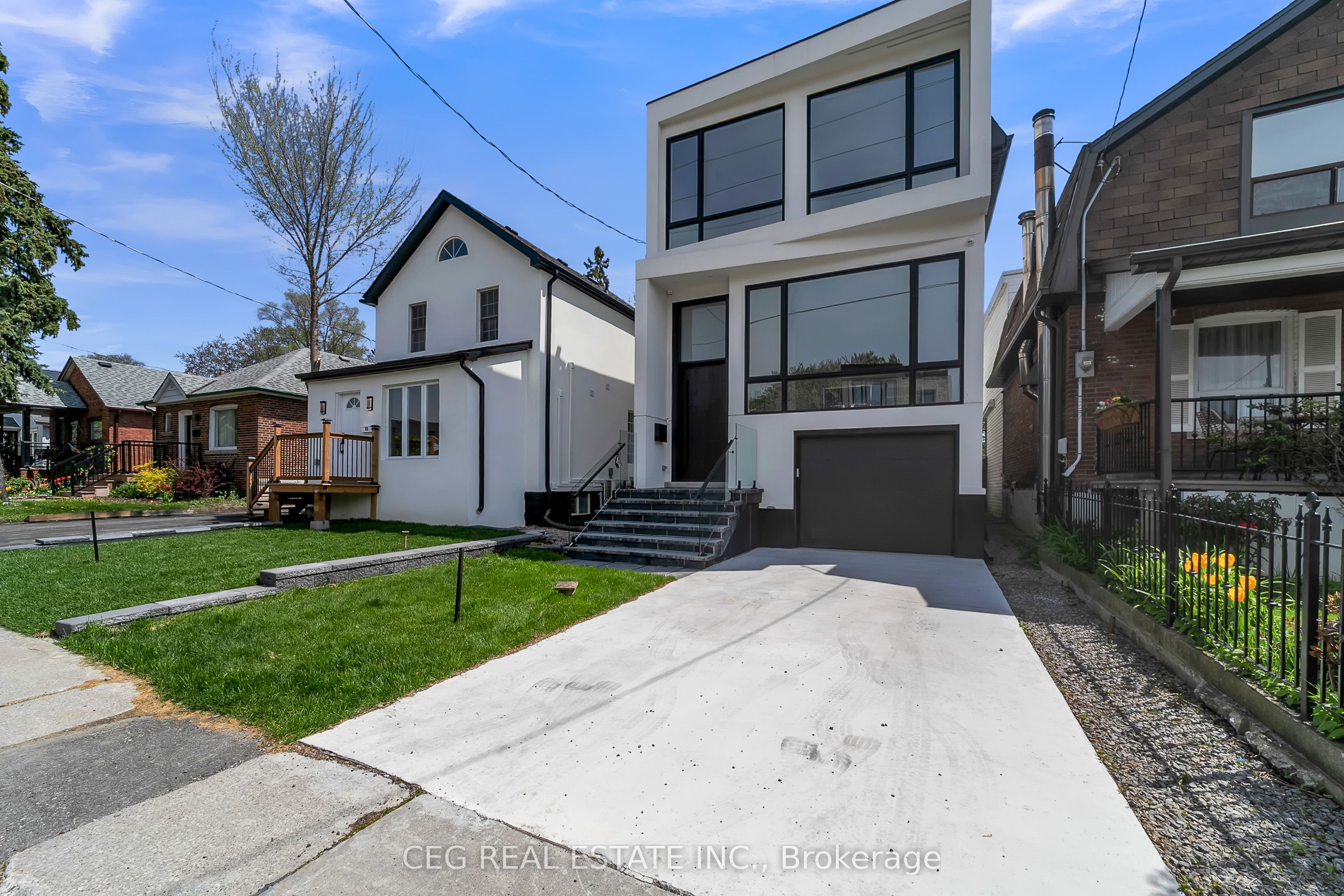 21 Sixteenth Street Property Photo 6