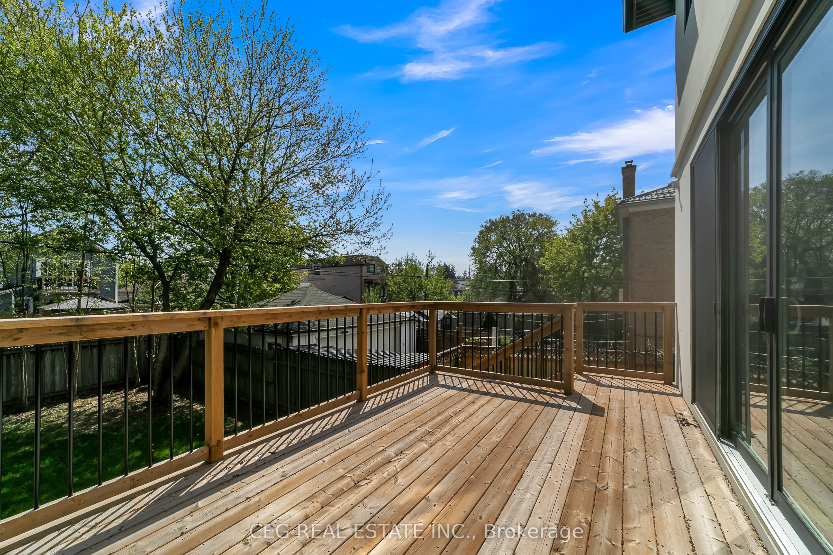 21 Sixteenth Street Property Photo 10