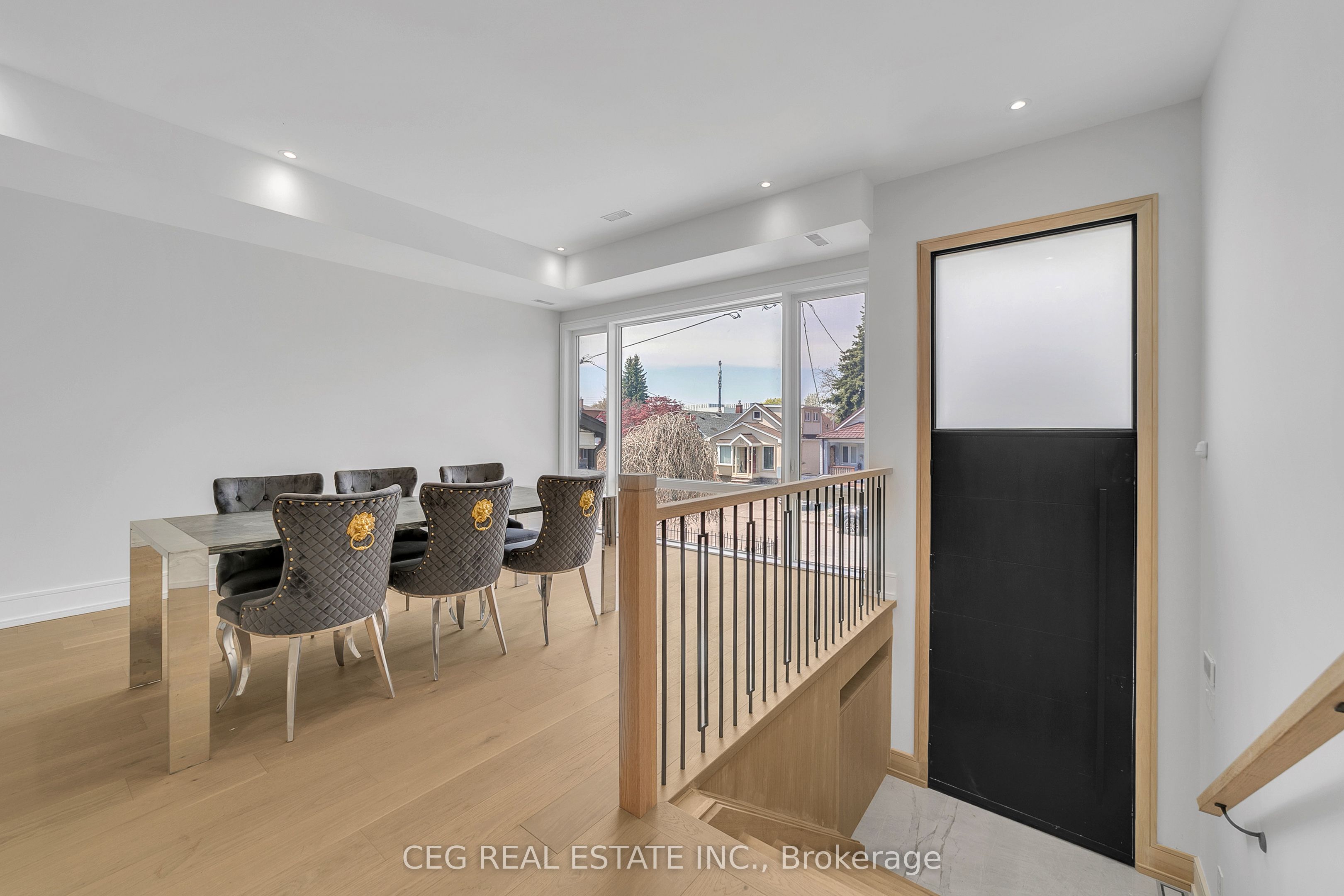 21 Sixteenth Street Property Photo 12