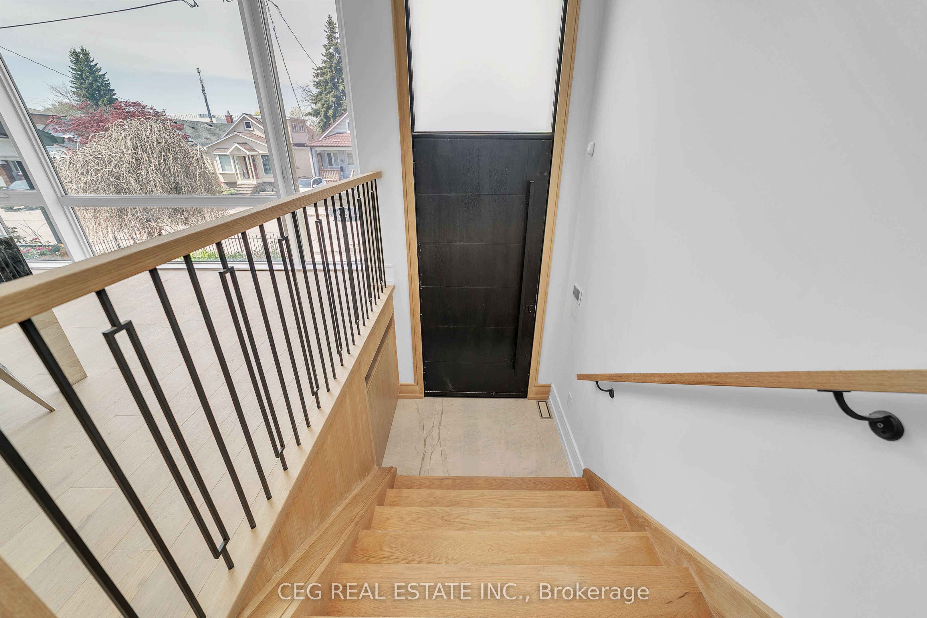 21 Sixteenth Street Property Photo 22