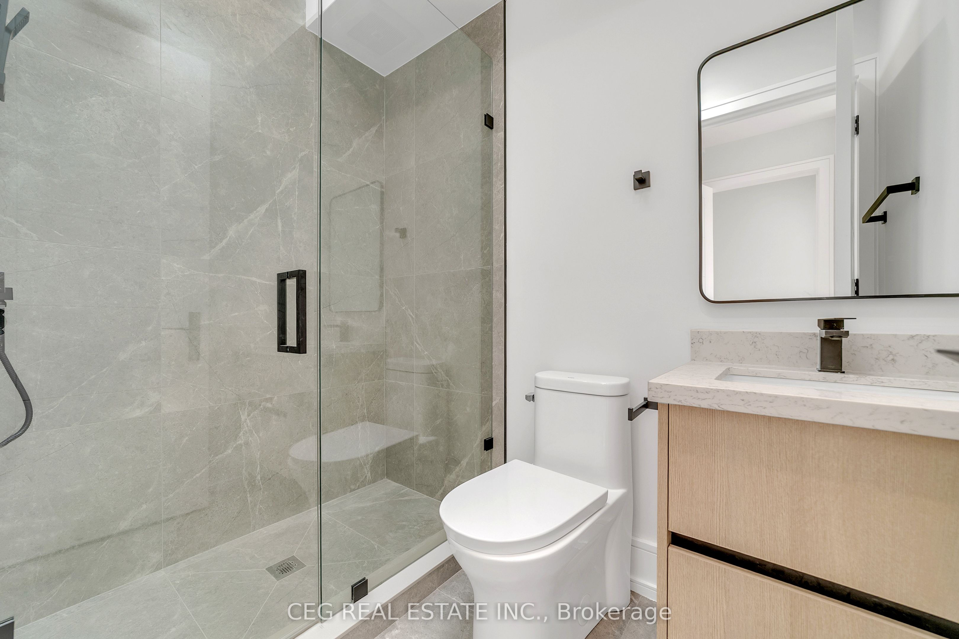 21 Sixteenth Street Property Photo 42