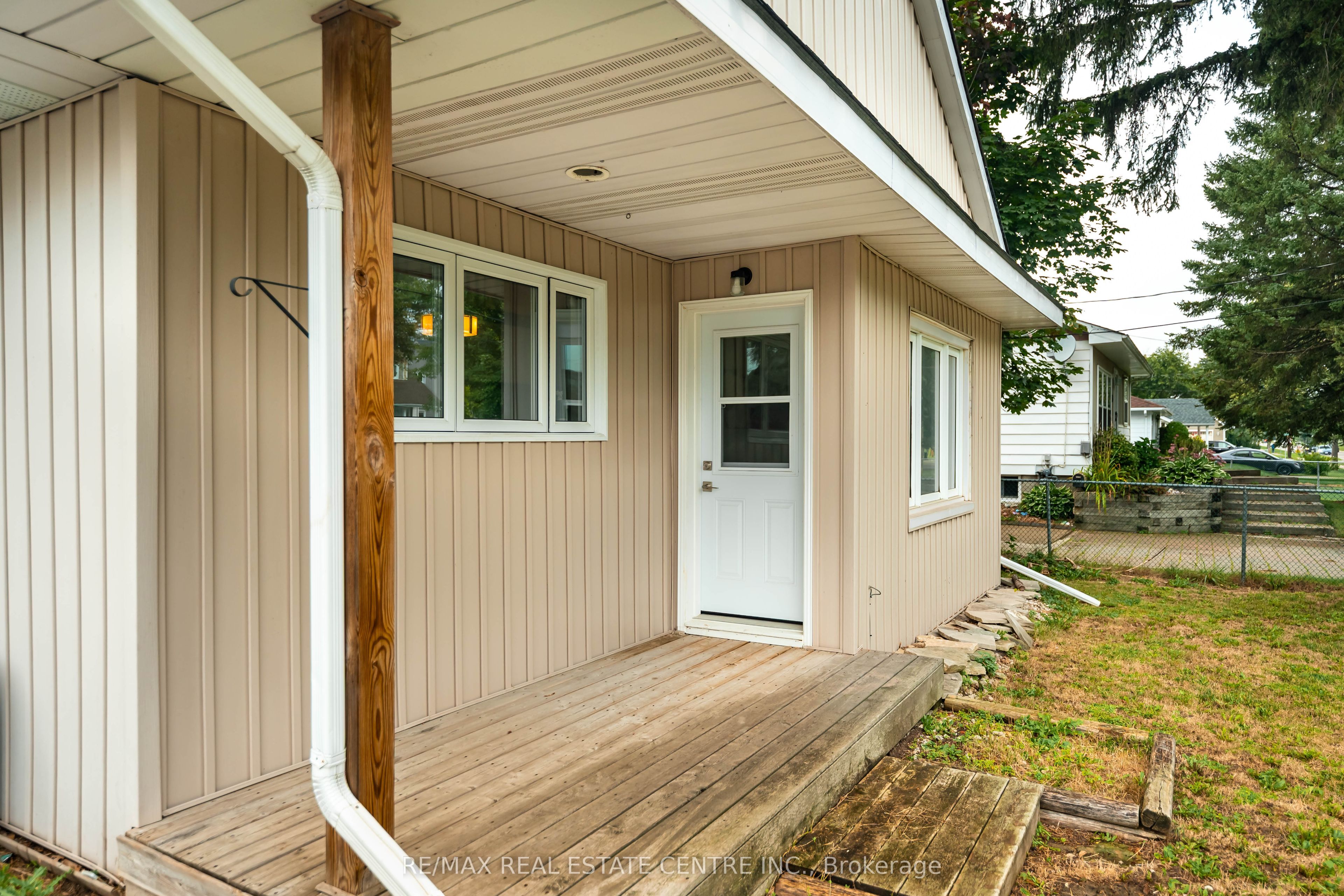 23 Third Street Property Photo 4