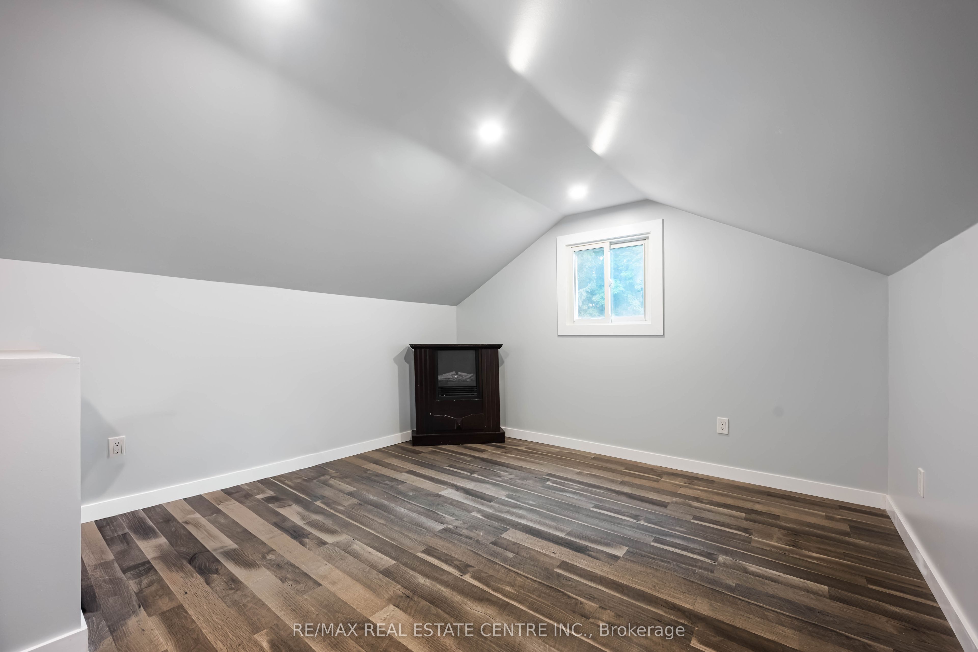 23 Third Street Property Photo 25