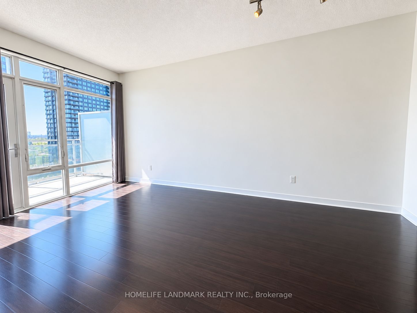 360 Square One Drive 1306 Property Photo 8