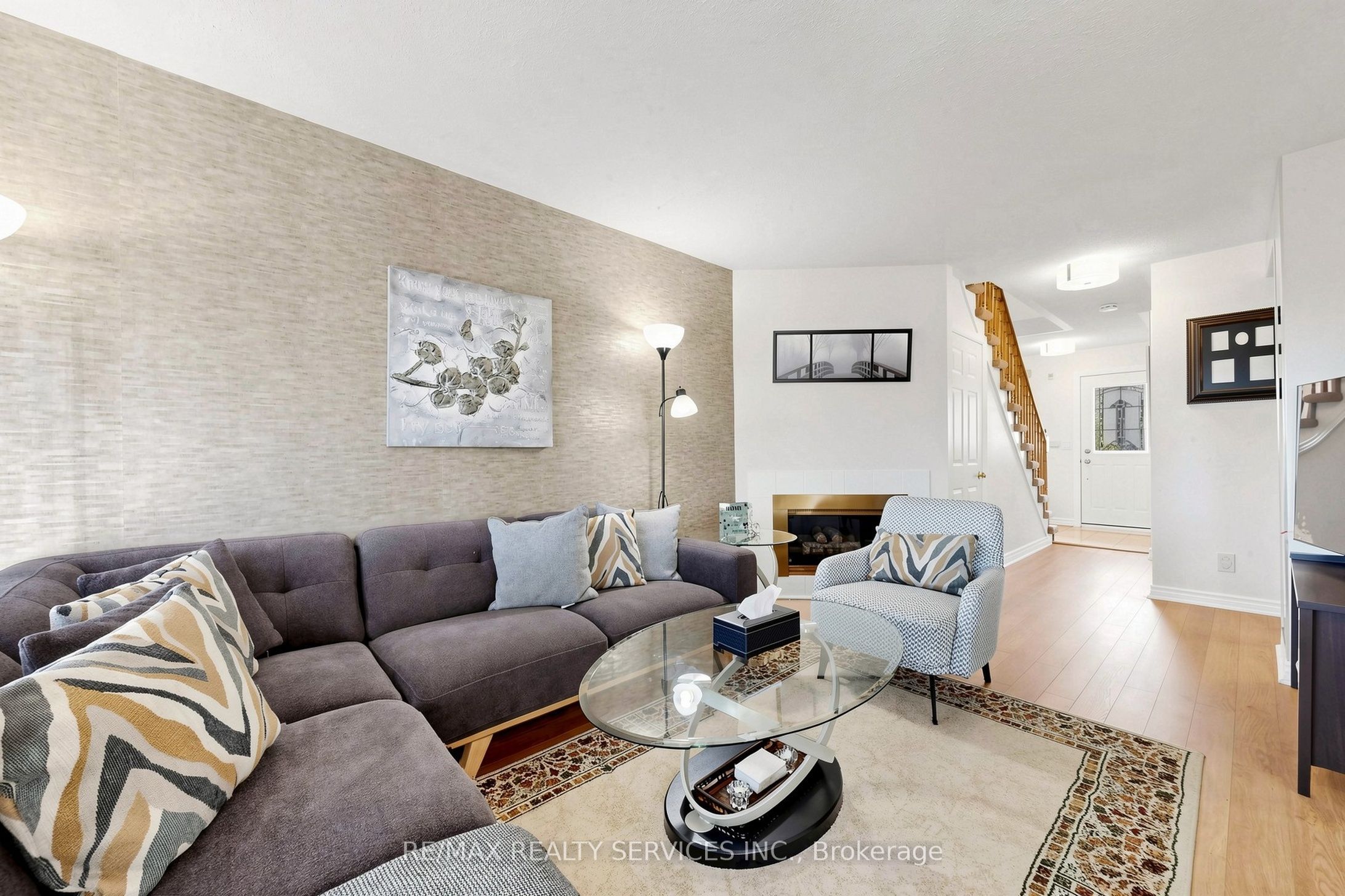 74 Heathcliffe Square Property Photo 8