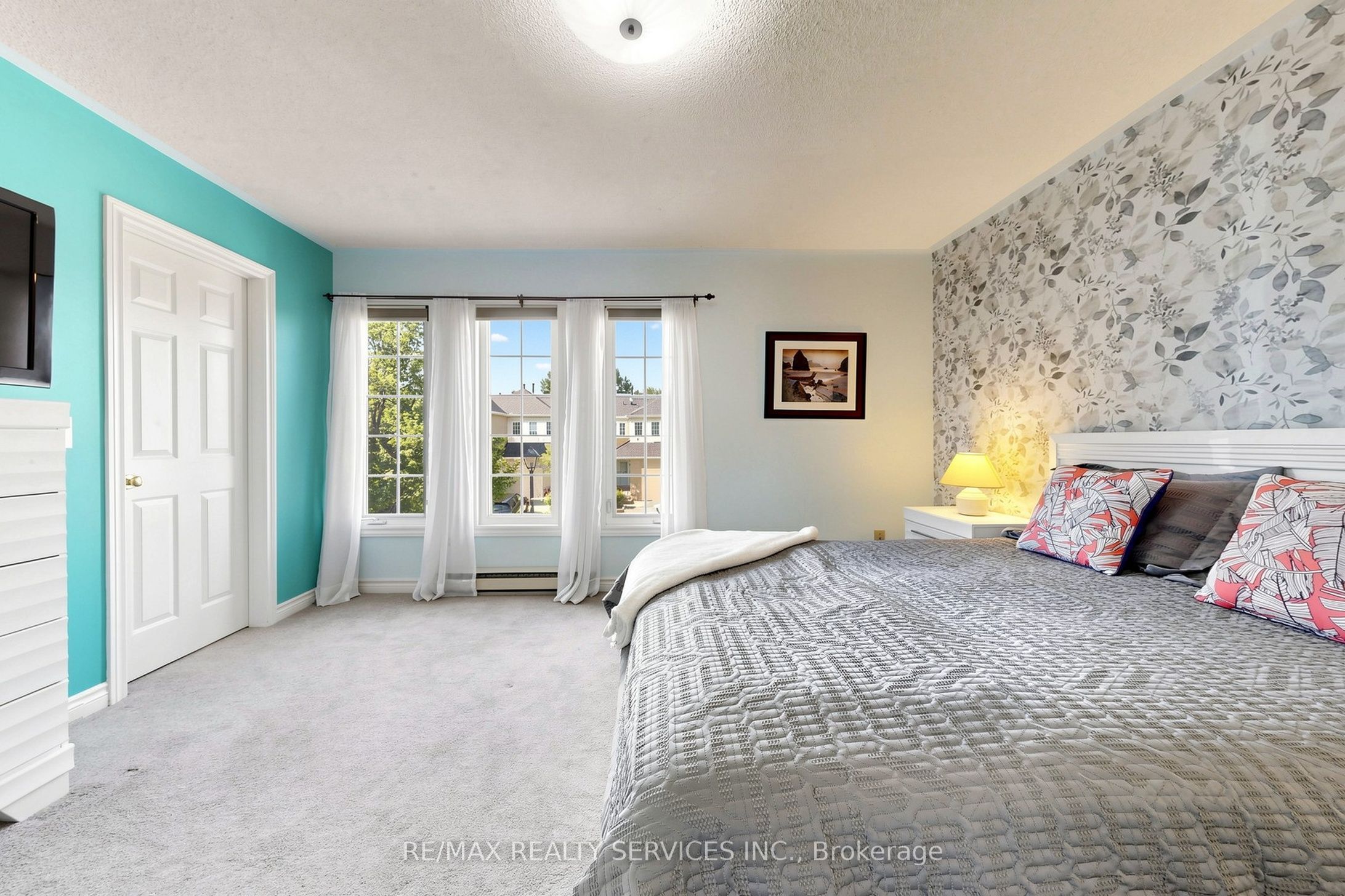74 Heathcliffe Square Property Photo 23