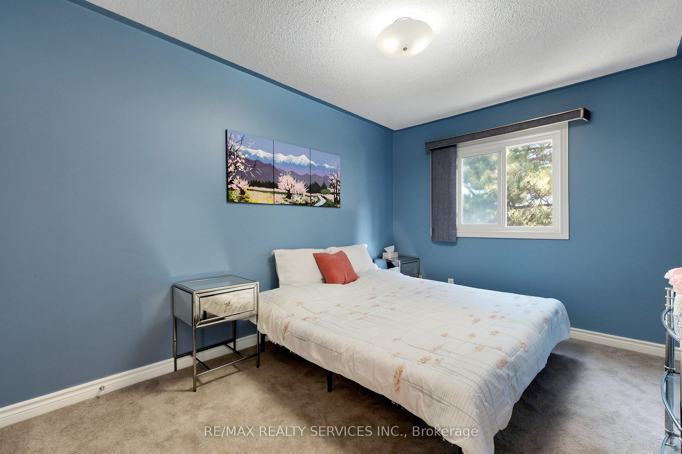 74 Heathcliffe Square Property Photo 25