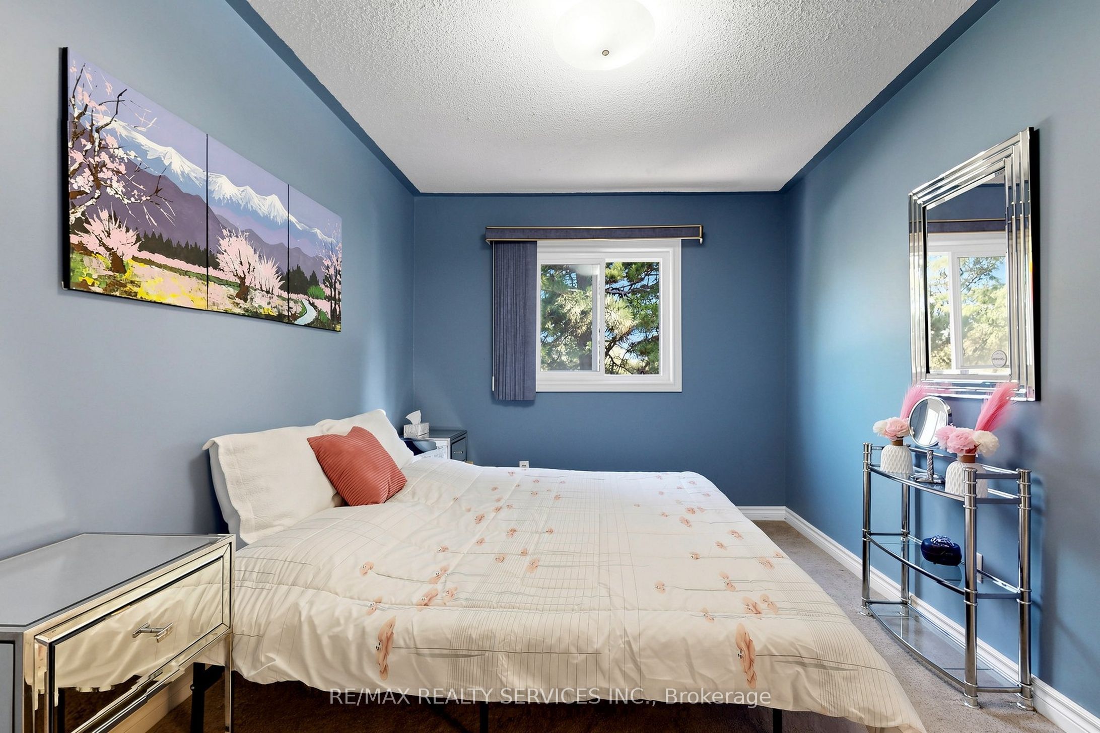74 Heathcliffe Square Property Photo 26