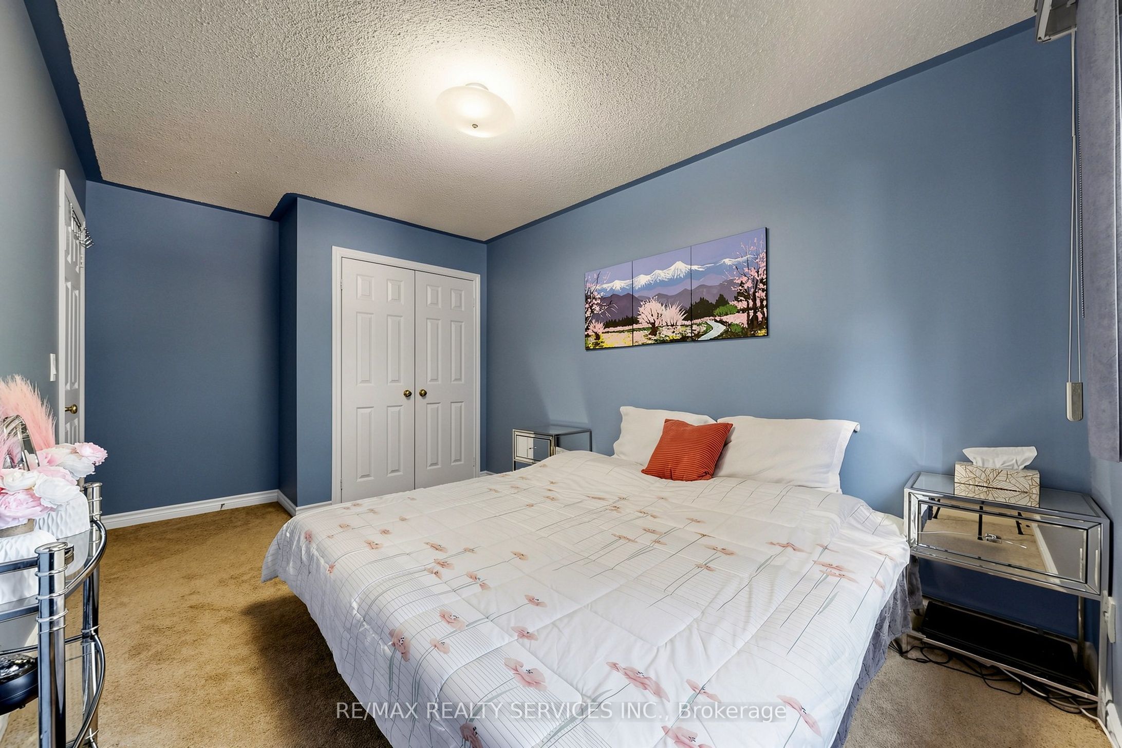 74 Heathcliffe Square Property Photo 27