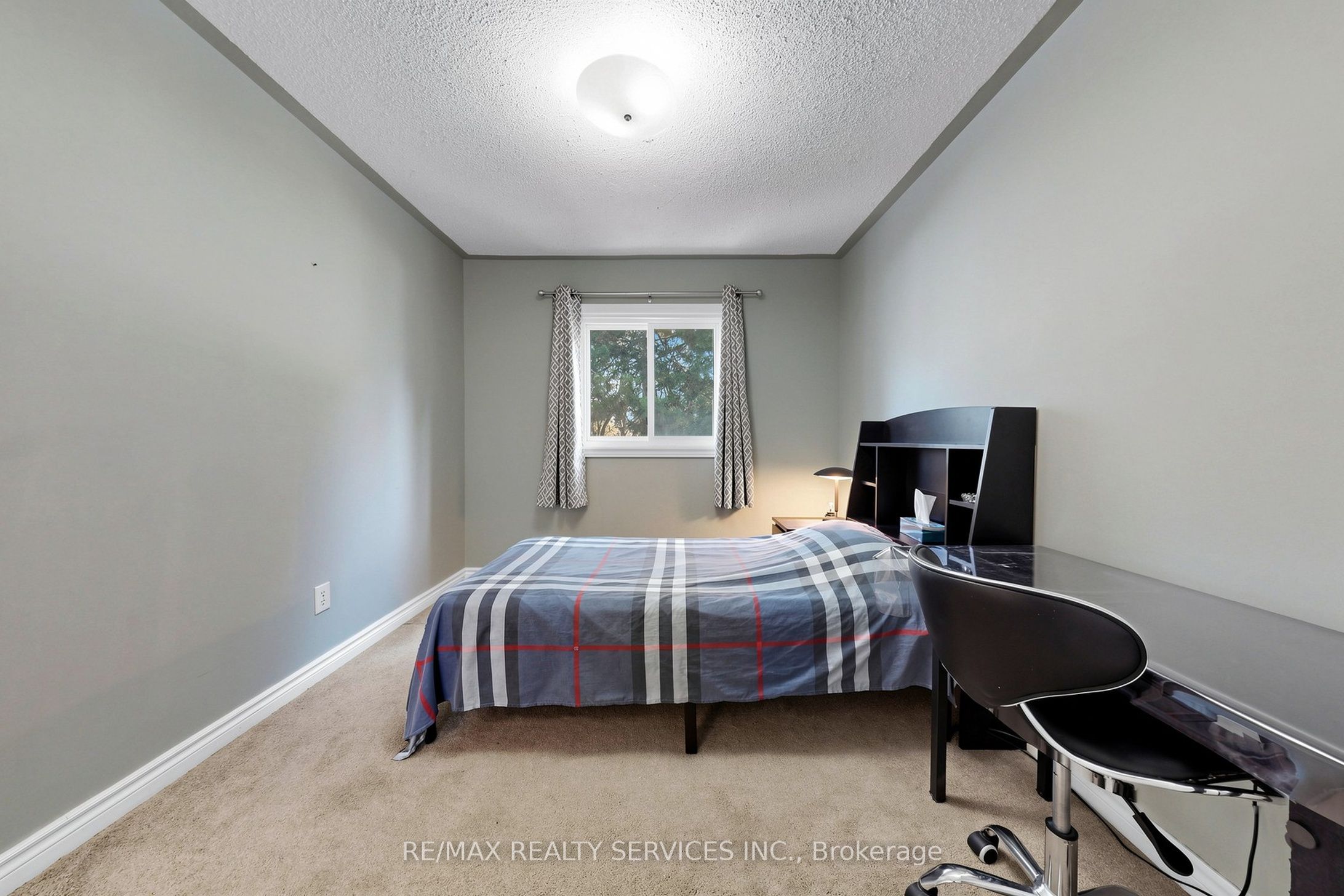 74 Heathcliffe Square Property Photo 30