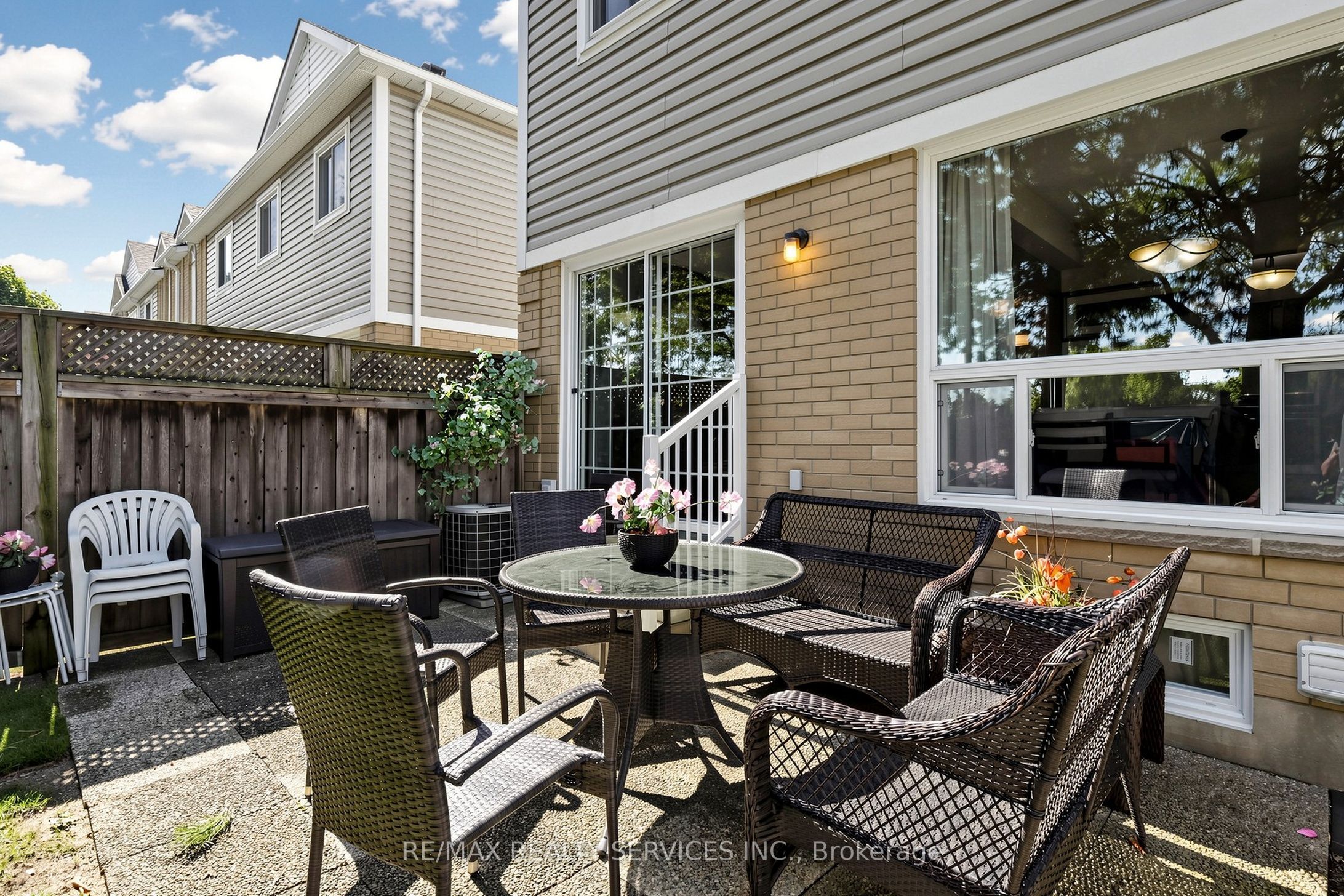 74 Heathcliffe Square Property Photo 34