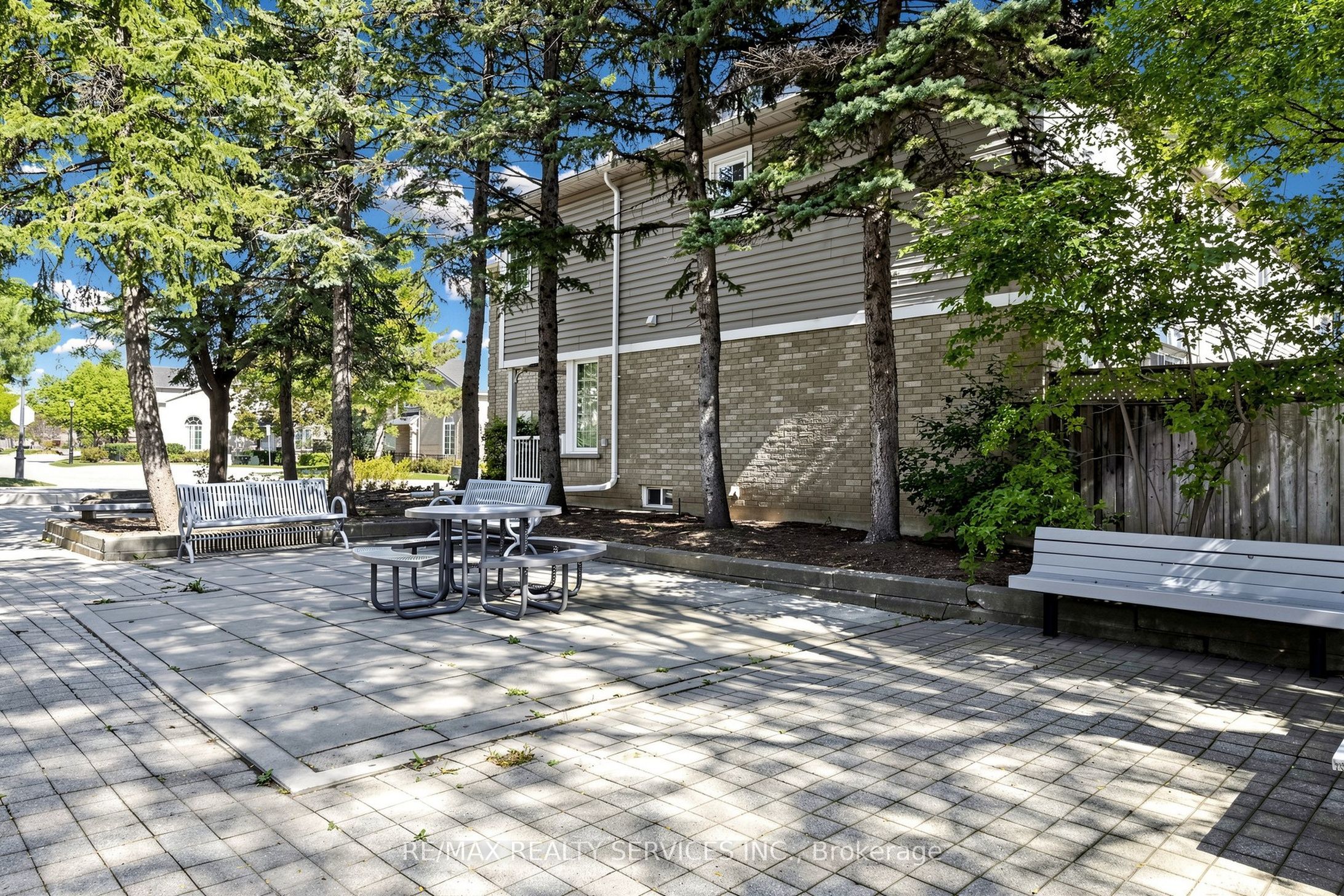 74 Heathcliffe Square Property Photo 41