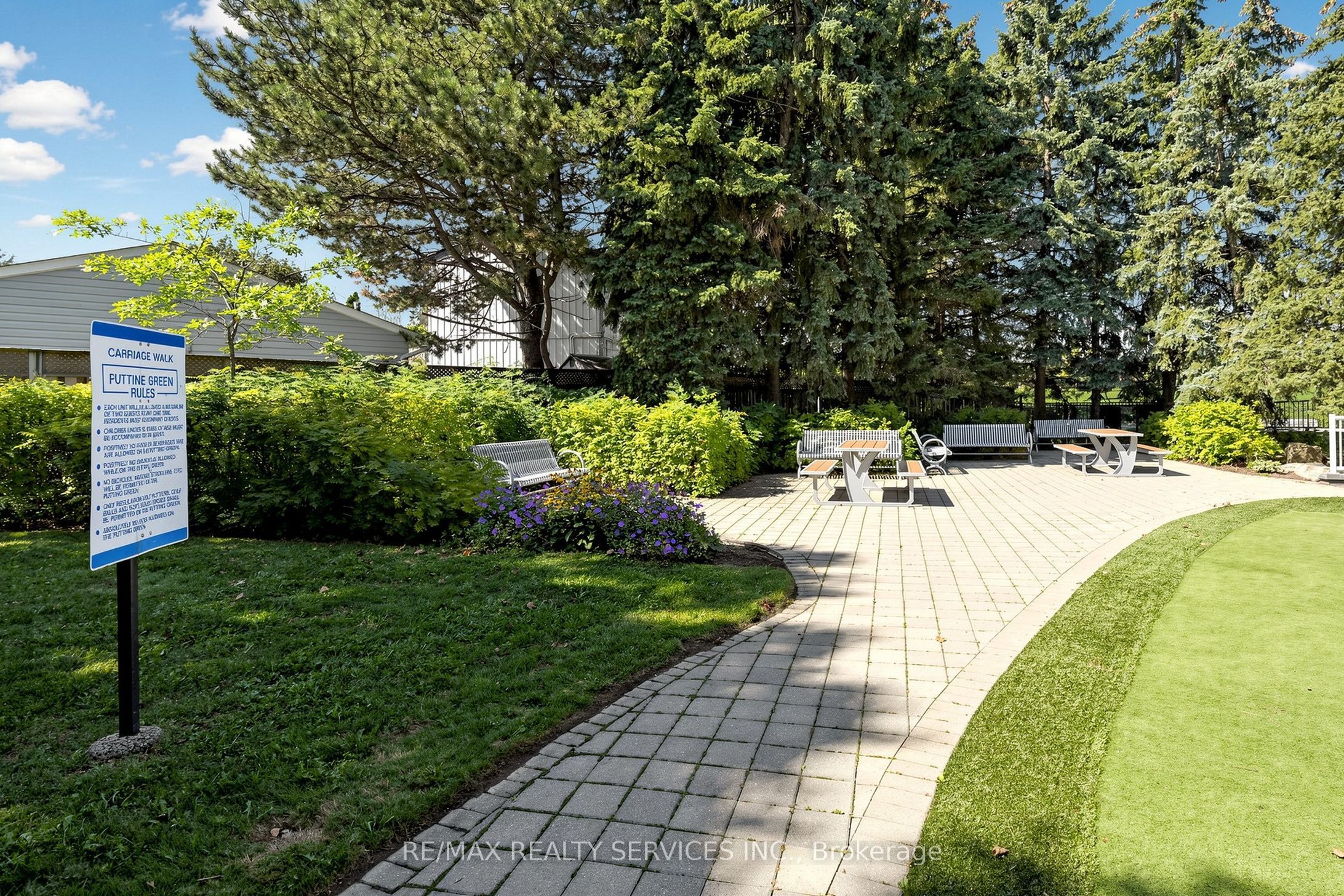 74 Heathcliffe Square Property Photo 45