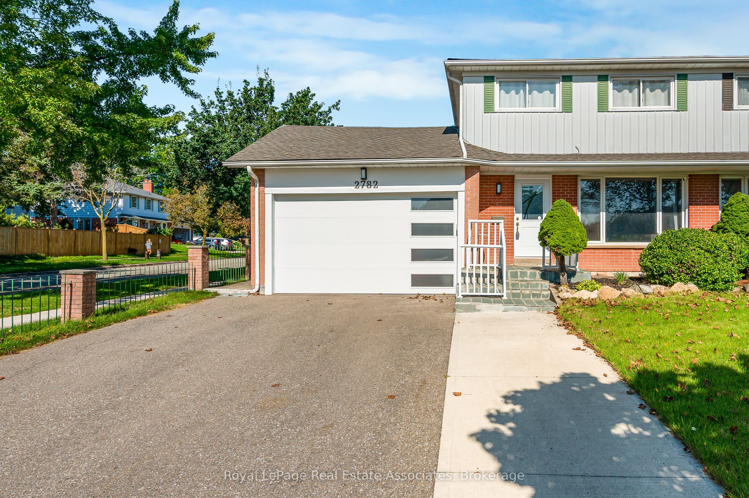 2782 Hollington Crescent Property Photo 1