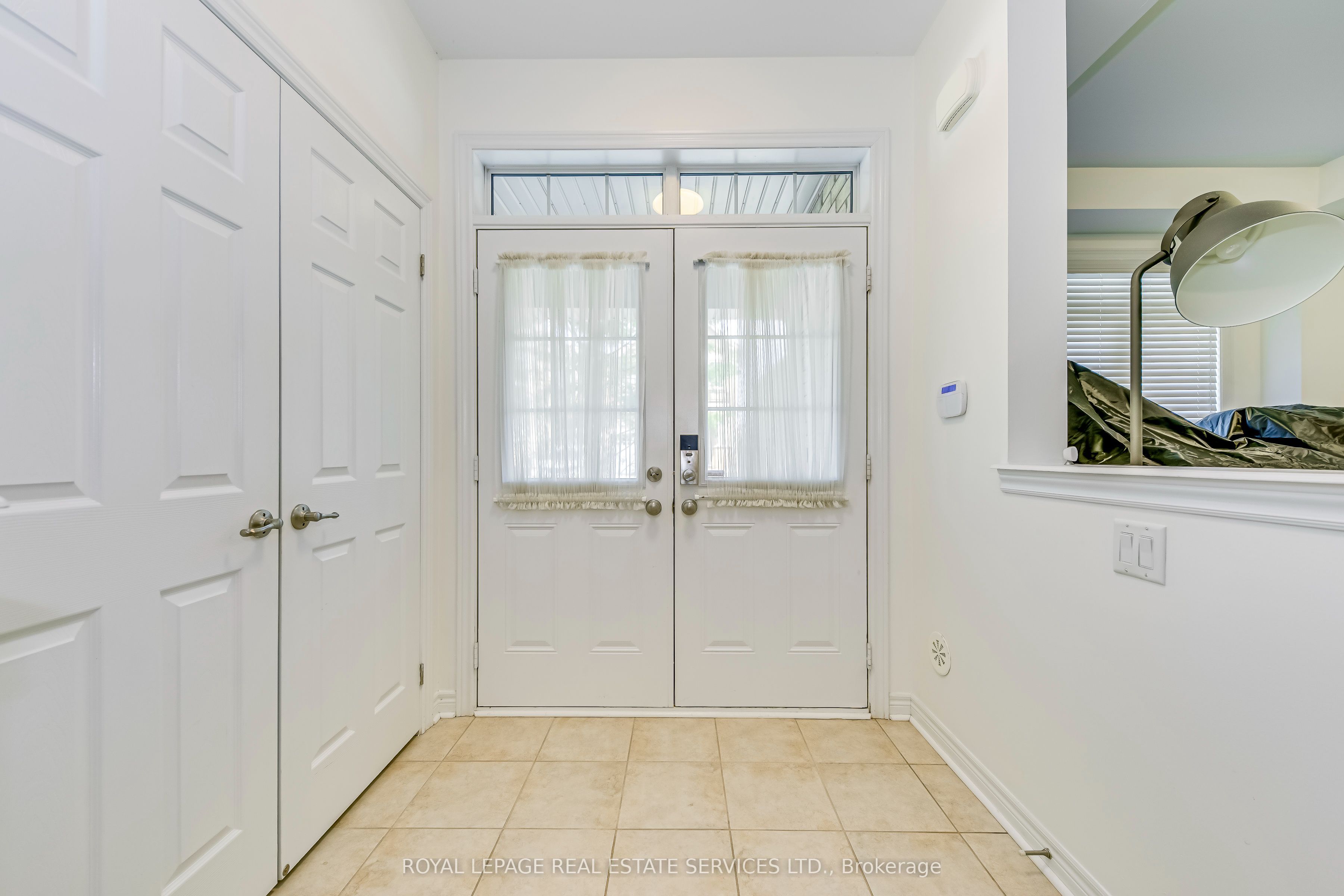 3072 Eberly Woods Drive Property Photo 3