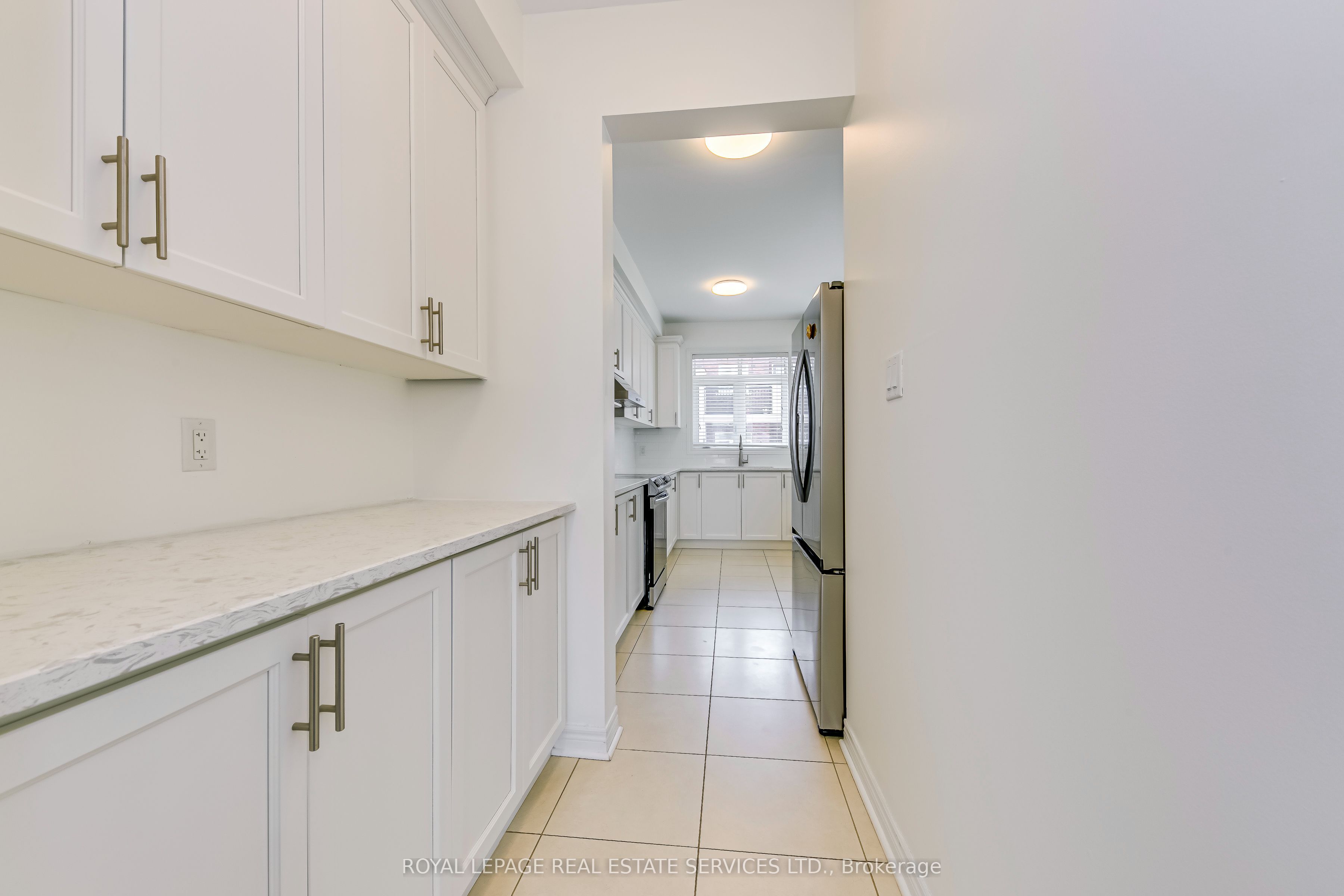 3072 Eberly Woods Drive Property Photo 12