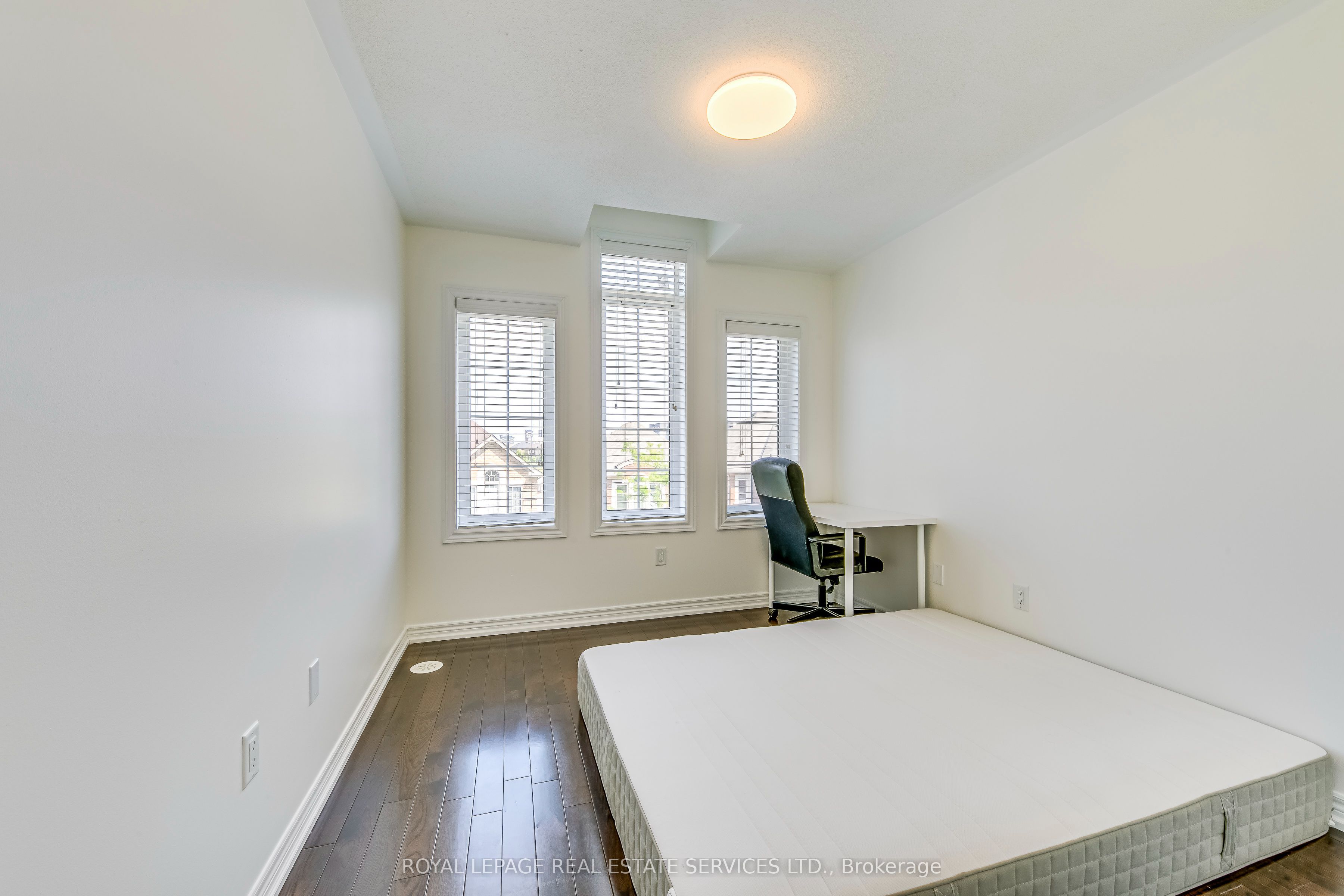 3072 Eberly Woods Drive Property Photo 34