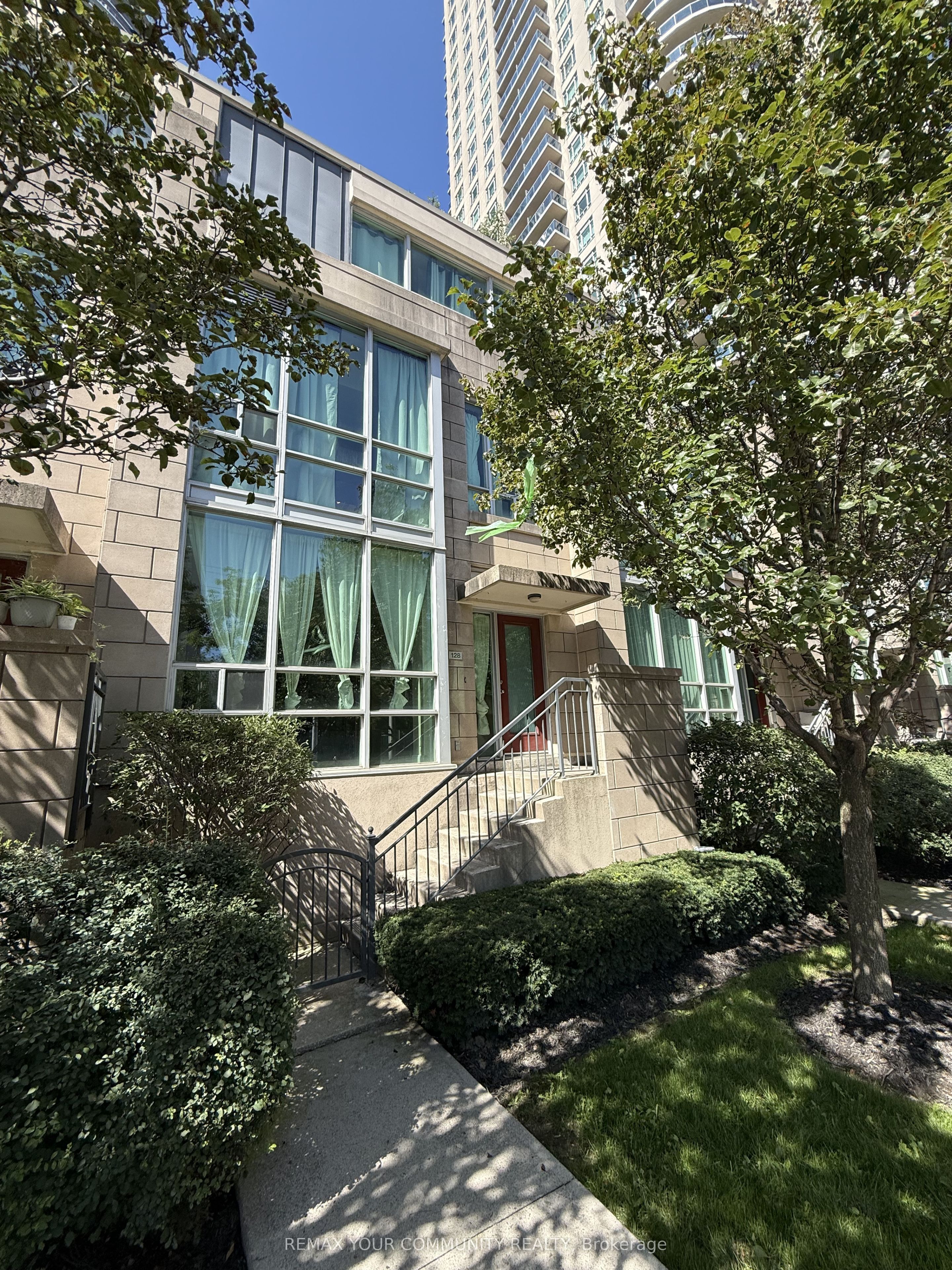70 Absolute Avenue Th 128 Property Photo 1