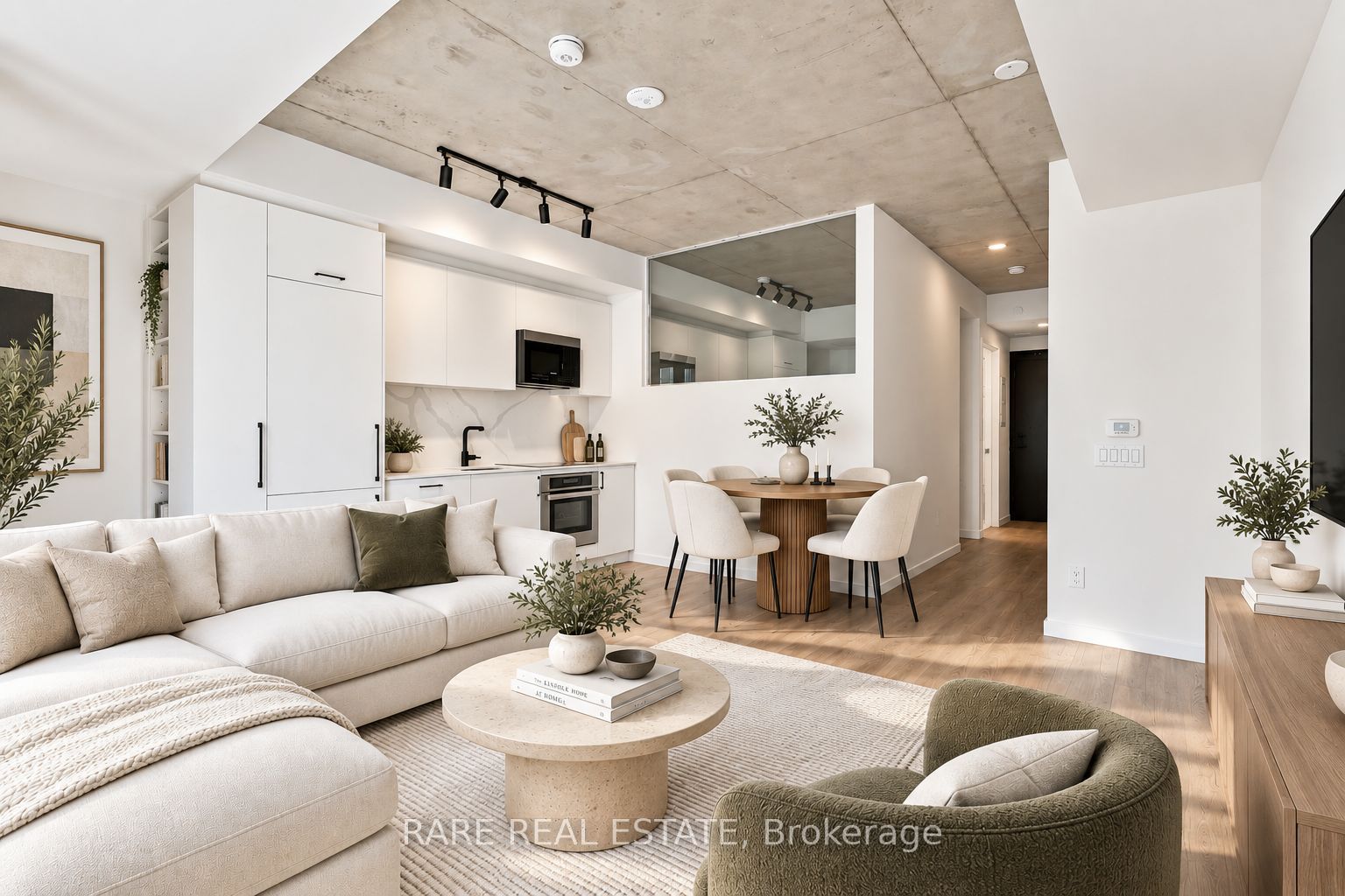 689 The Queensway 330 Property Photo 1
