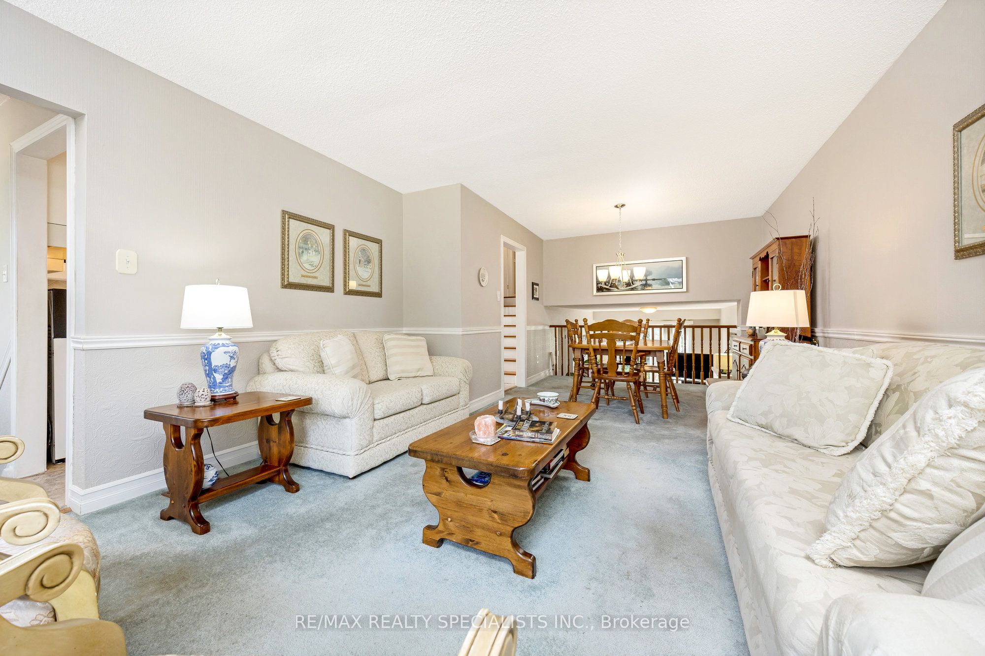 6356 Chaumont Crescent Property Photo 7