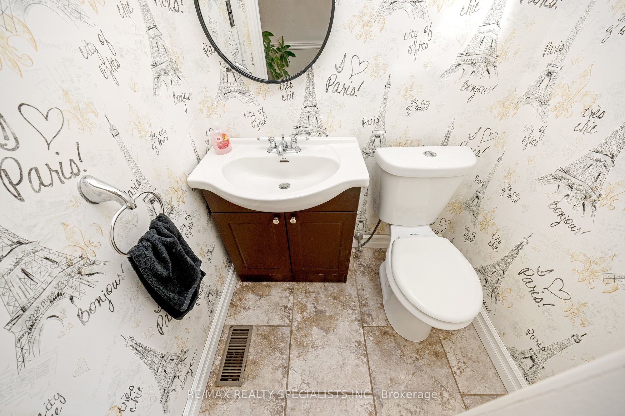 6356 Chaumont Crescent Property Photo 20