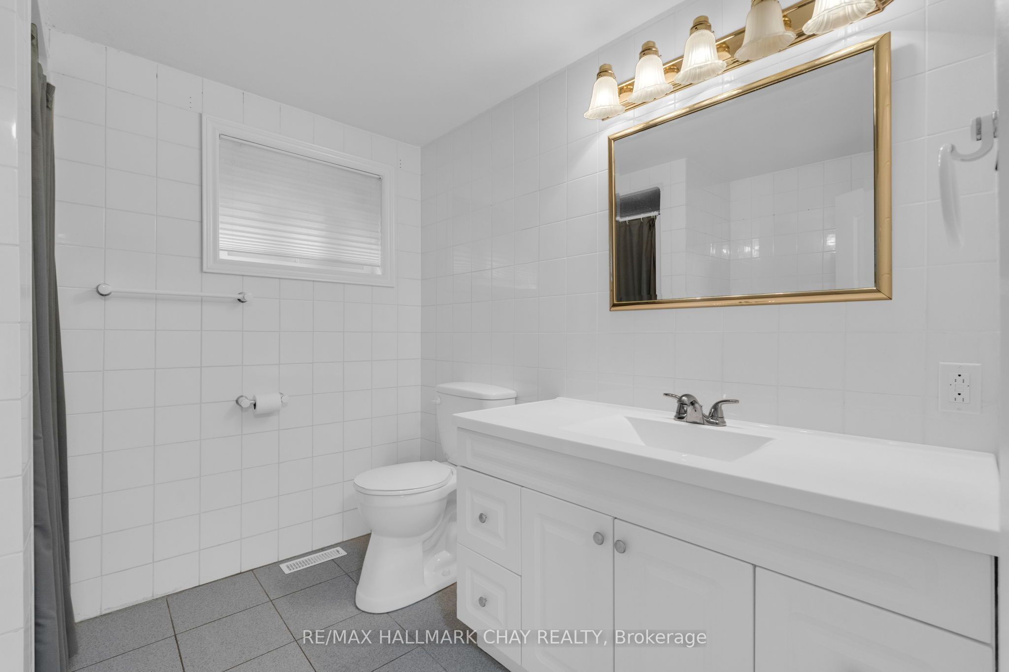 21 Ontario Street Property Photo 21