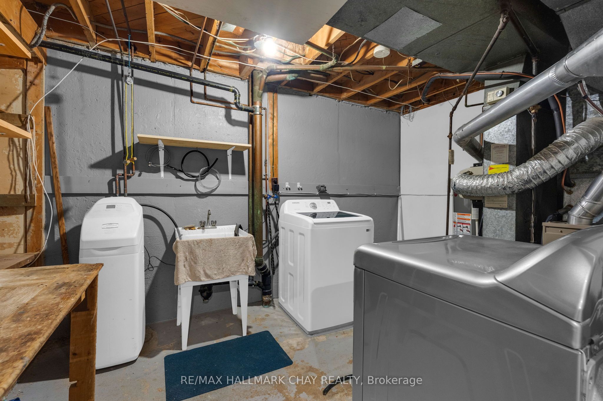 21 Ontario Street Property Photo 25
