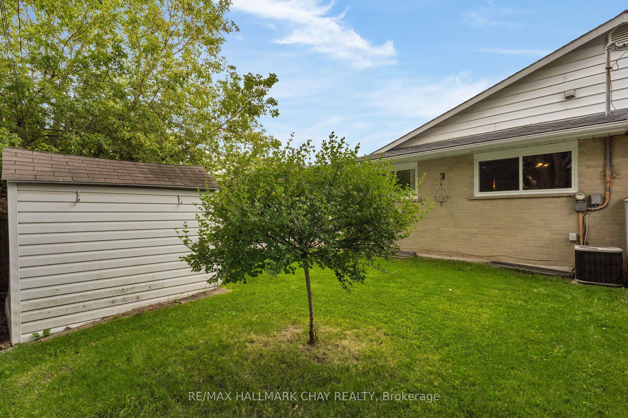 21 Ontario Street Property Photo 28